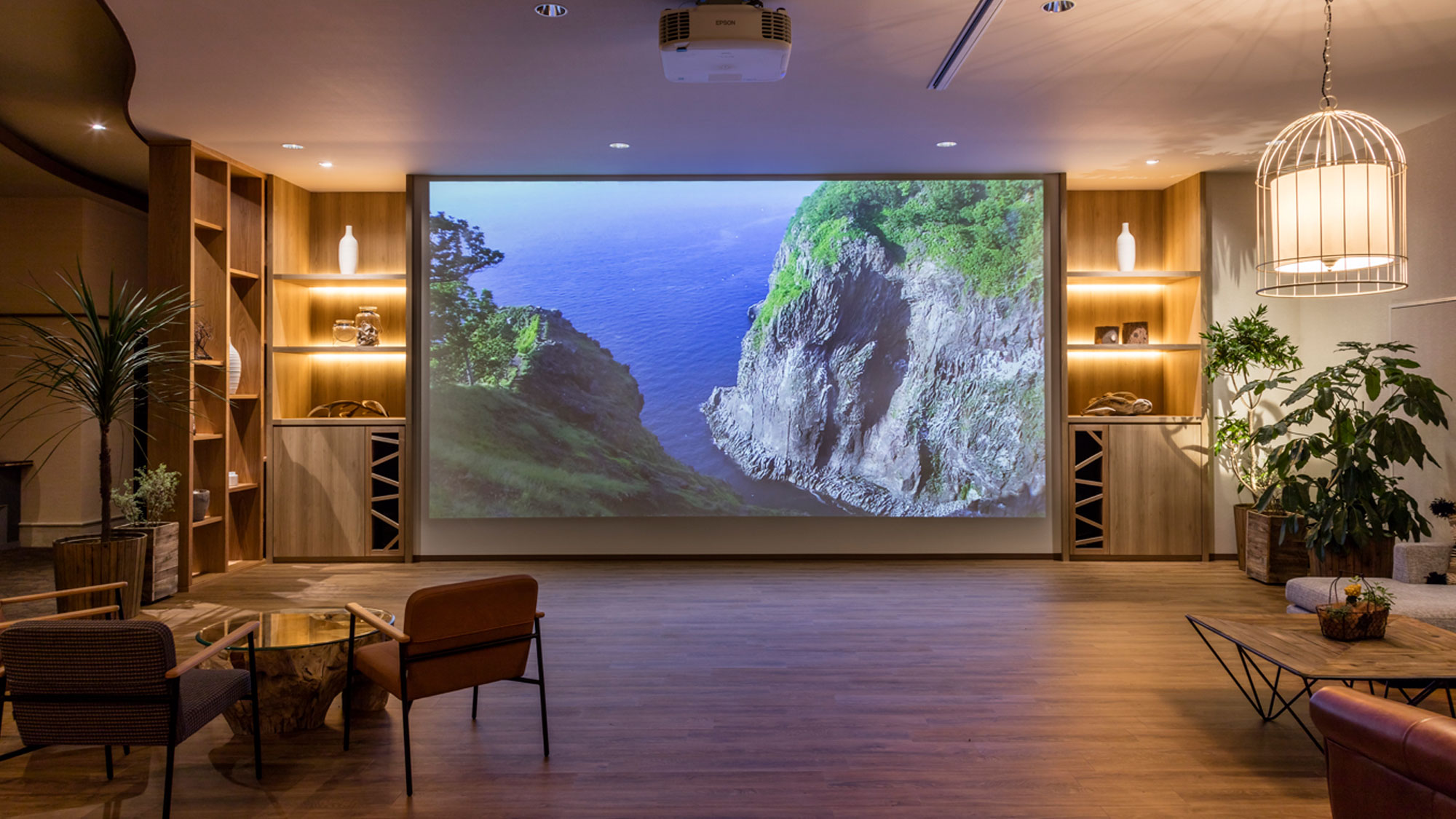 【ラウンジ】シアターラウンジ