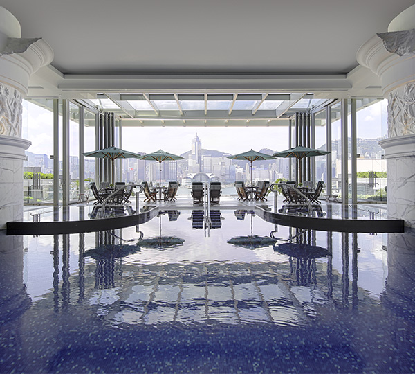 スイミングプール