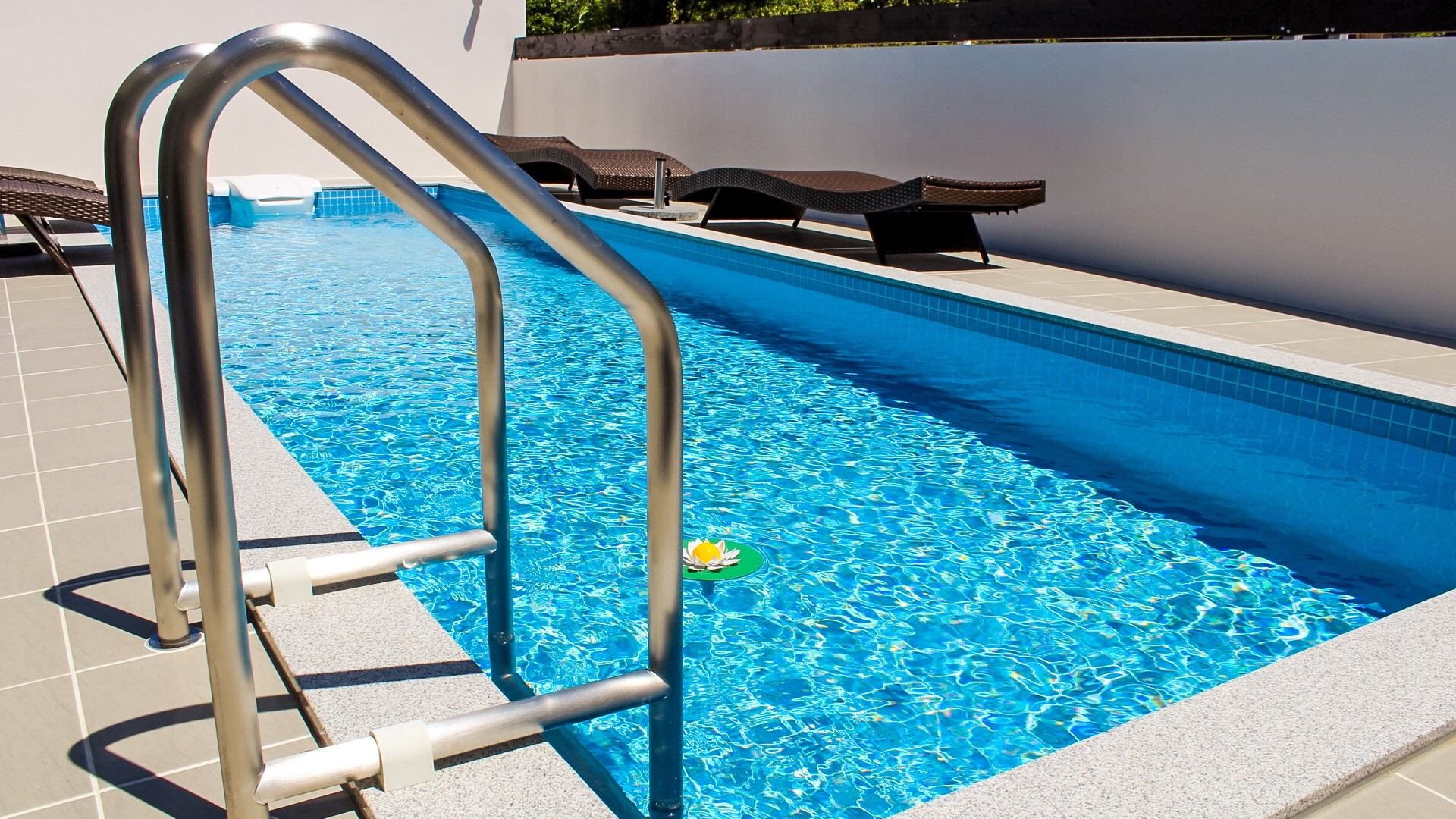 【PLAGE：プライベートプール】PLAGE I・IIは海沿い立地！プールもビーチも楽しめます。