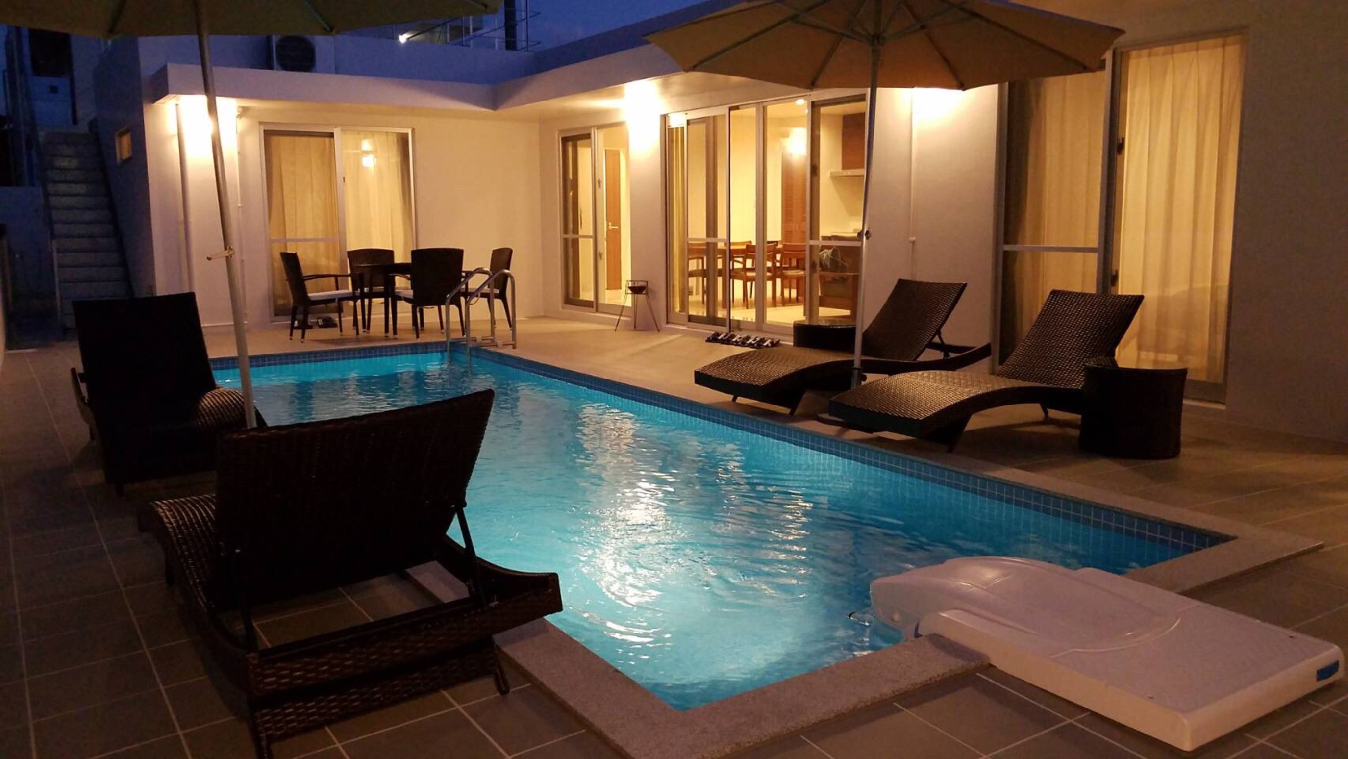 沖縄 コンドミニアム 子連れ プール付き