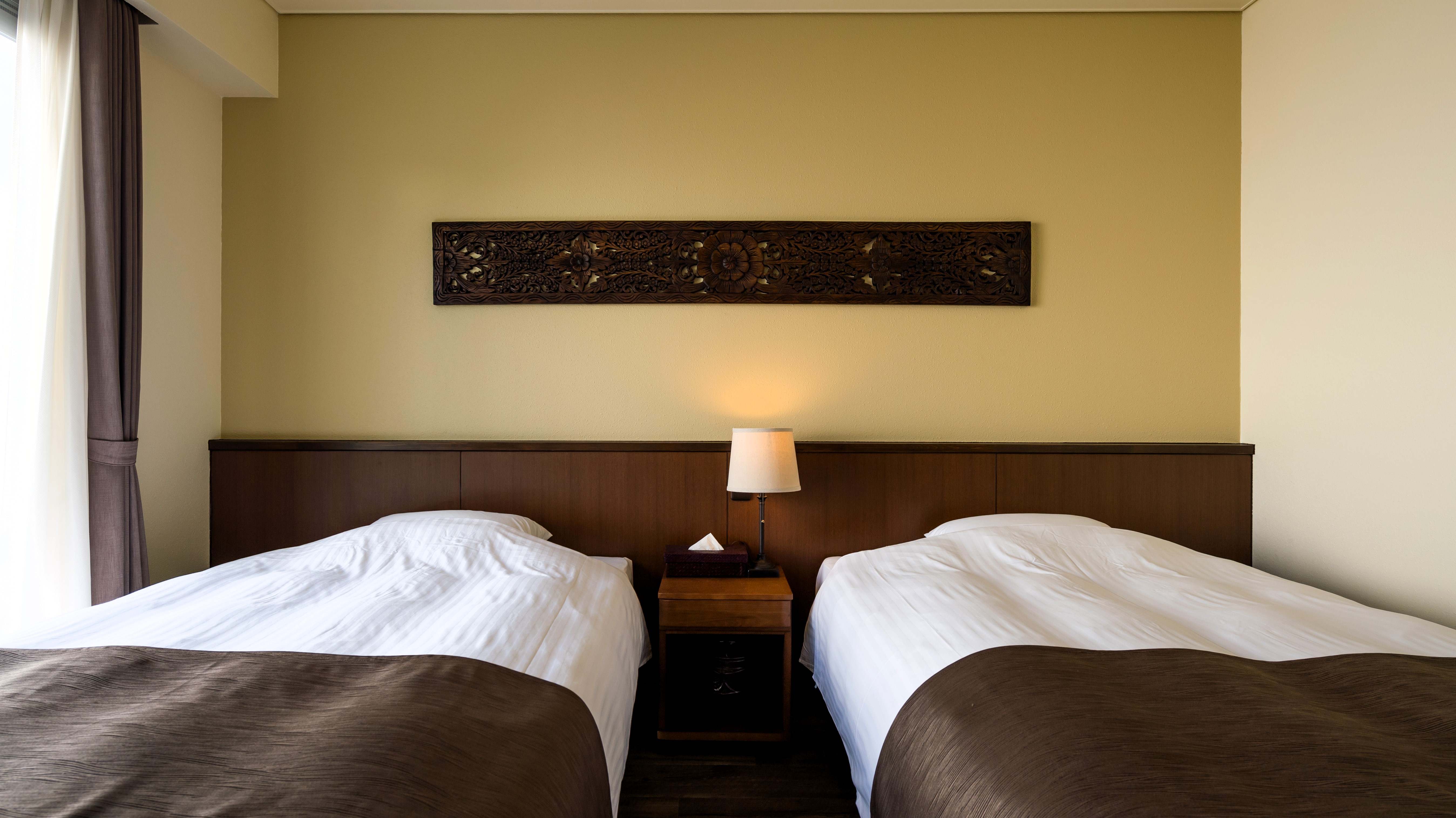 【ANTHURIUM：ベッドルーム】もう一つのベッドルーム。2家族やグループ旅行に最適な構成。