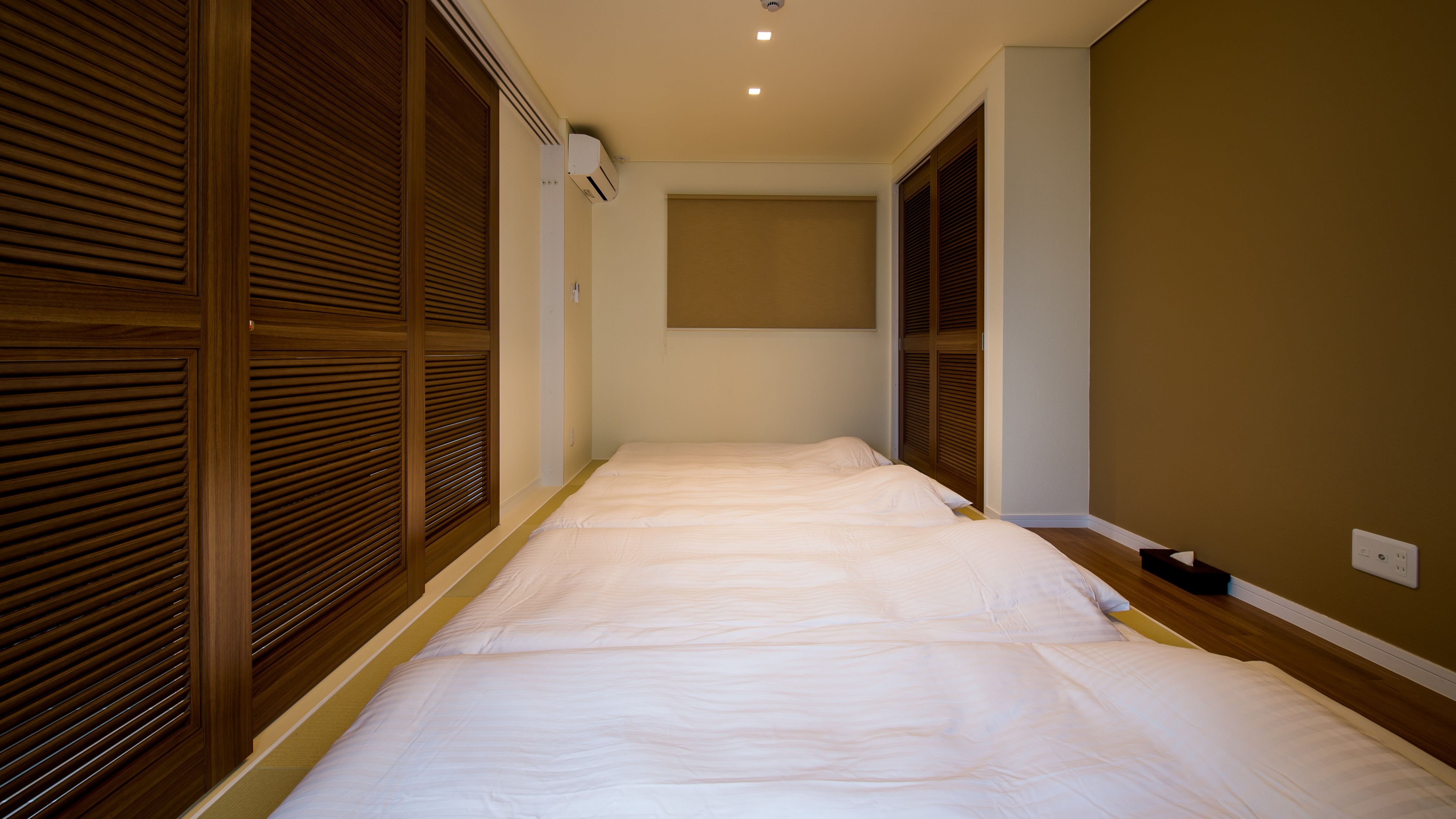 【ANTHURIUM：和室】布団4組使用可能。小さなお子様連れも安心な畳のお部屋。