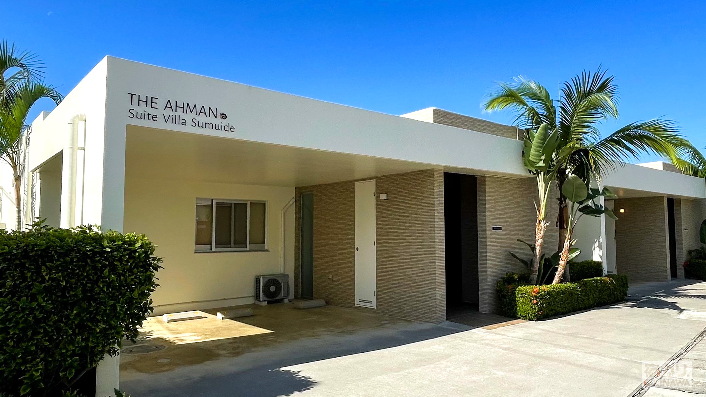 【ANTHURIUM：外観】南国らしい木々に囲まれた、あなただけのプライベートヴィラ。