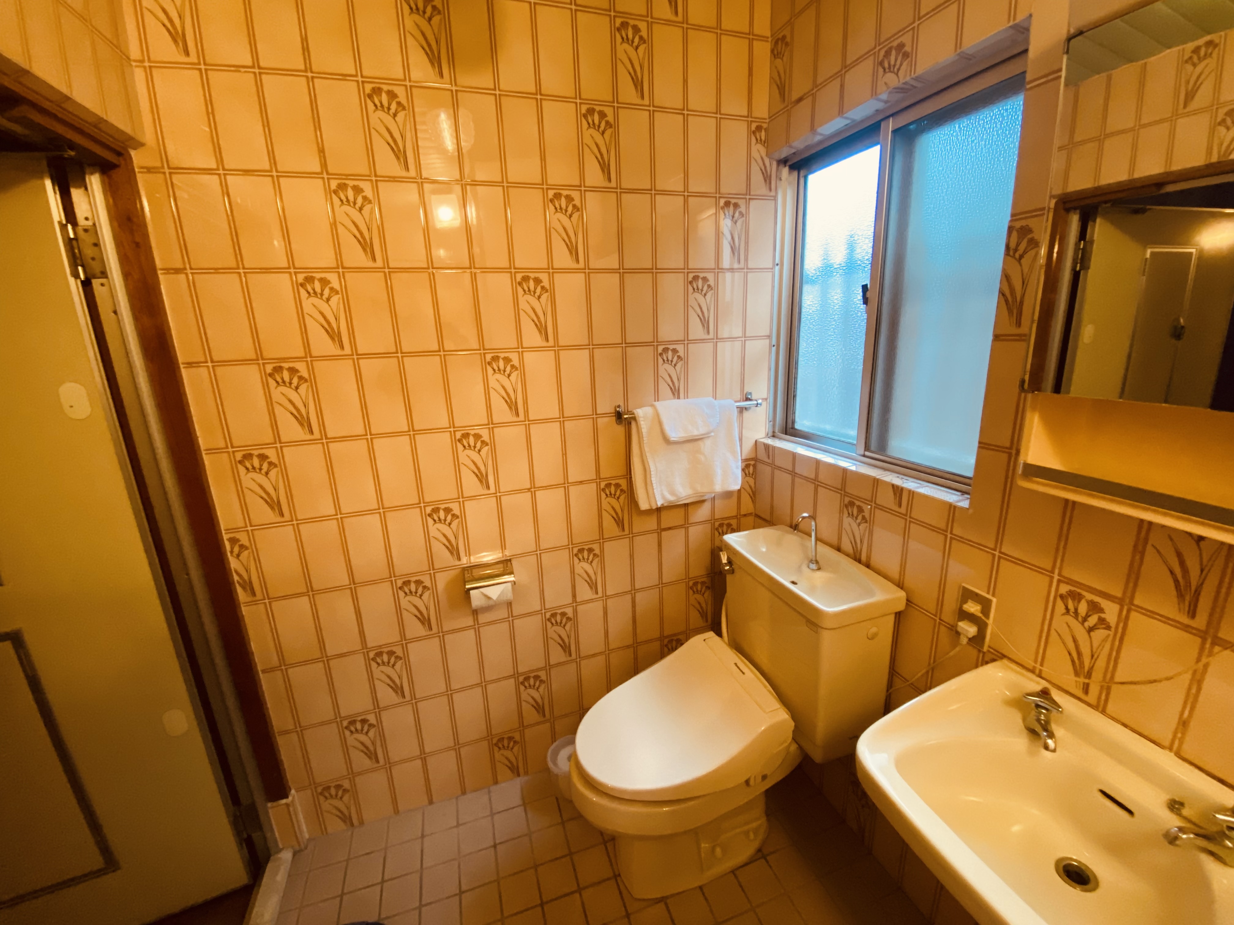 シングル　トイレ