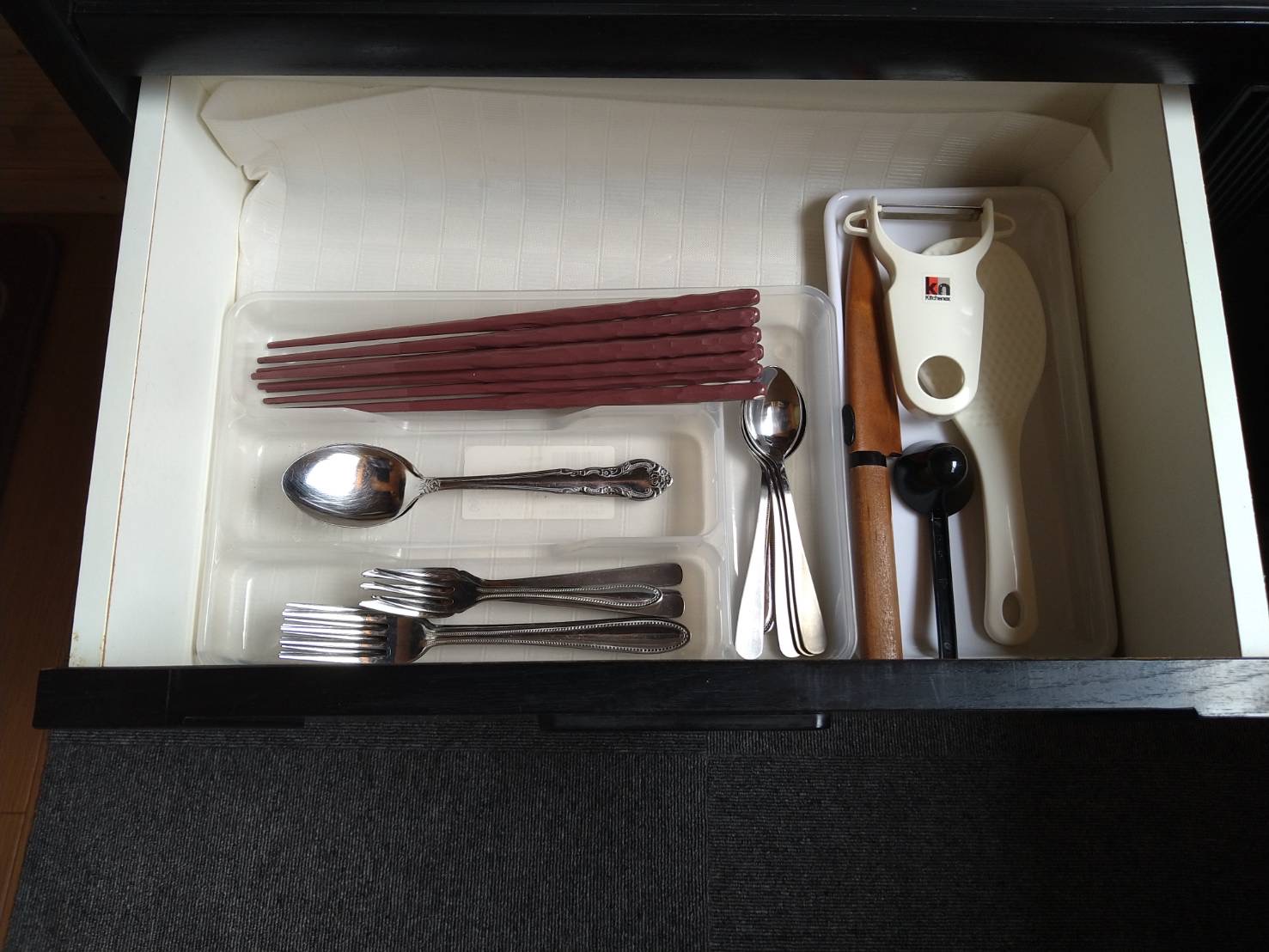 Ｒ棟の食器(各棟同様)