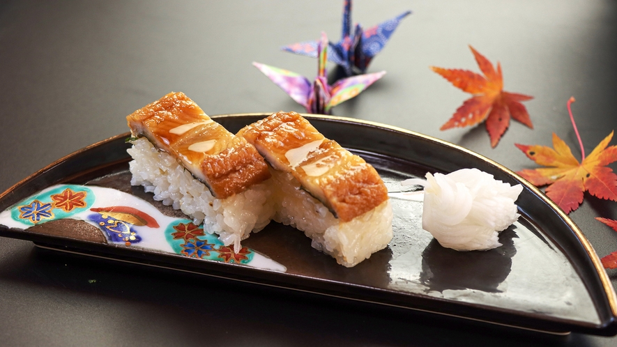 ＃夕食一例　鰻の押寿司。ふわっとした身に甘タレがよく合います。