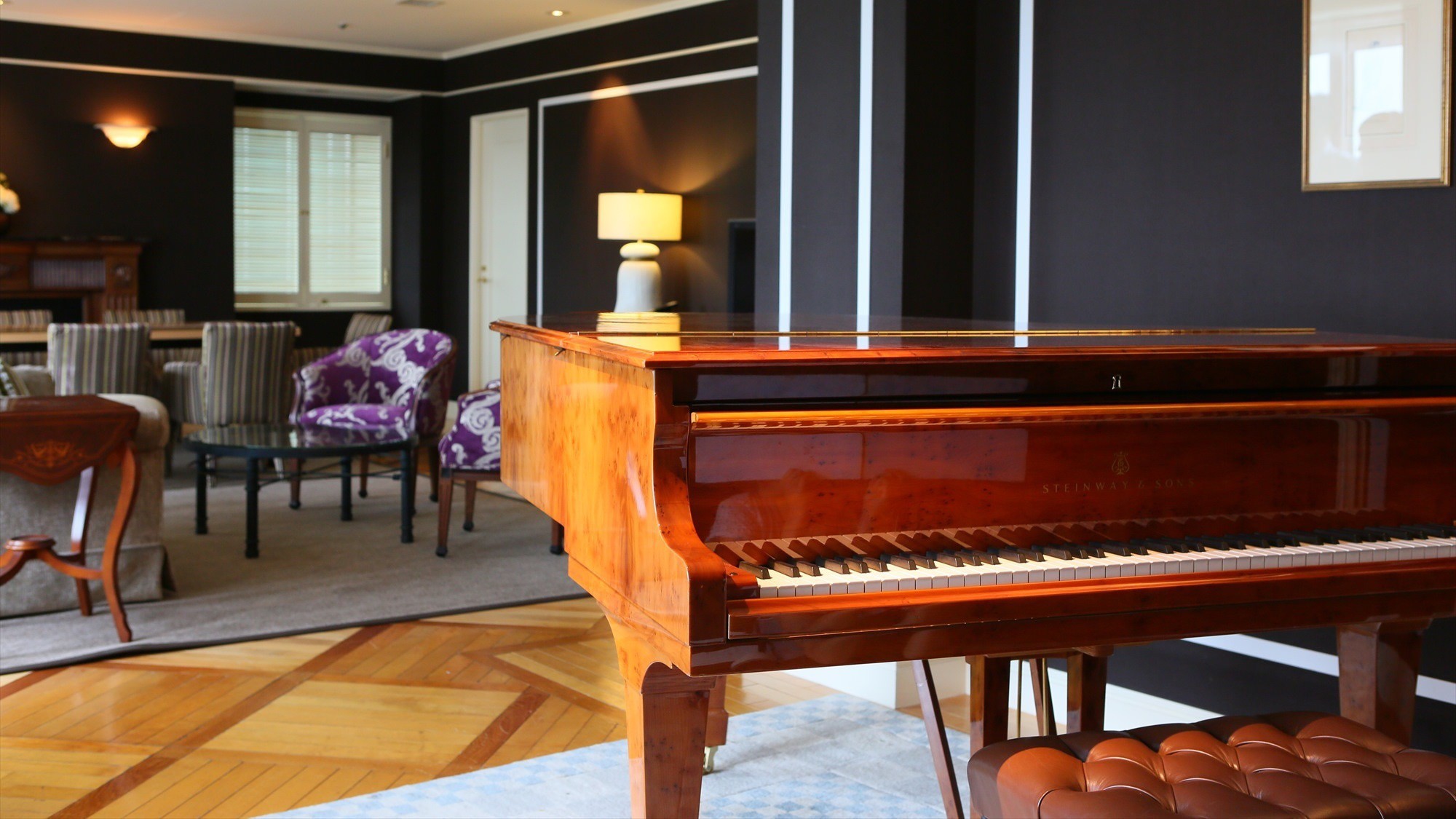 ◆Royal Suite｜スタンウェイ＆サンズのグランドピアノを配したプレミアムな1室。