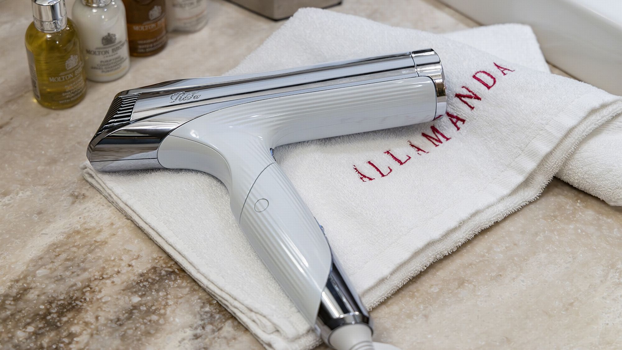 ◆全客室にRefaヘアドライヤー完備　