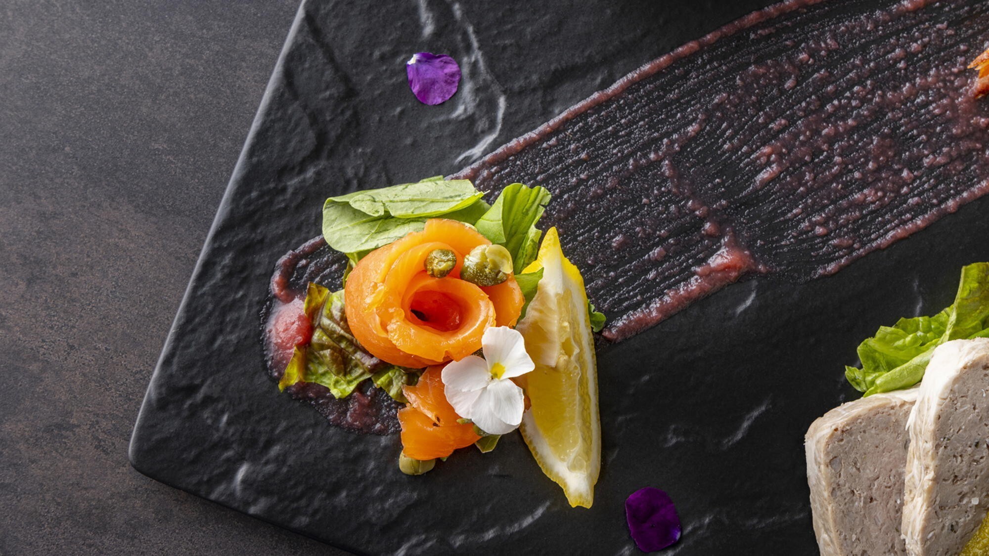 ◆クラブラウンジ｜日替わり前菜4種盛合せ（ナイトタイム）※写真は一例