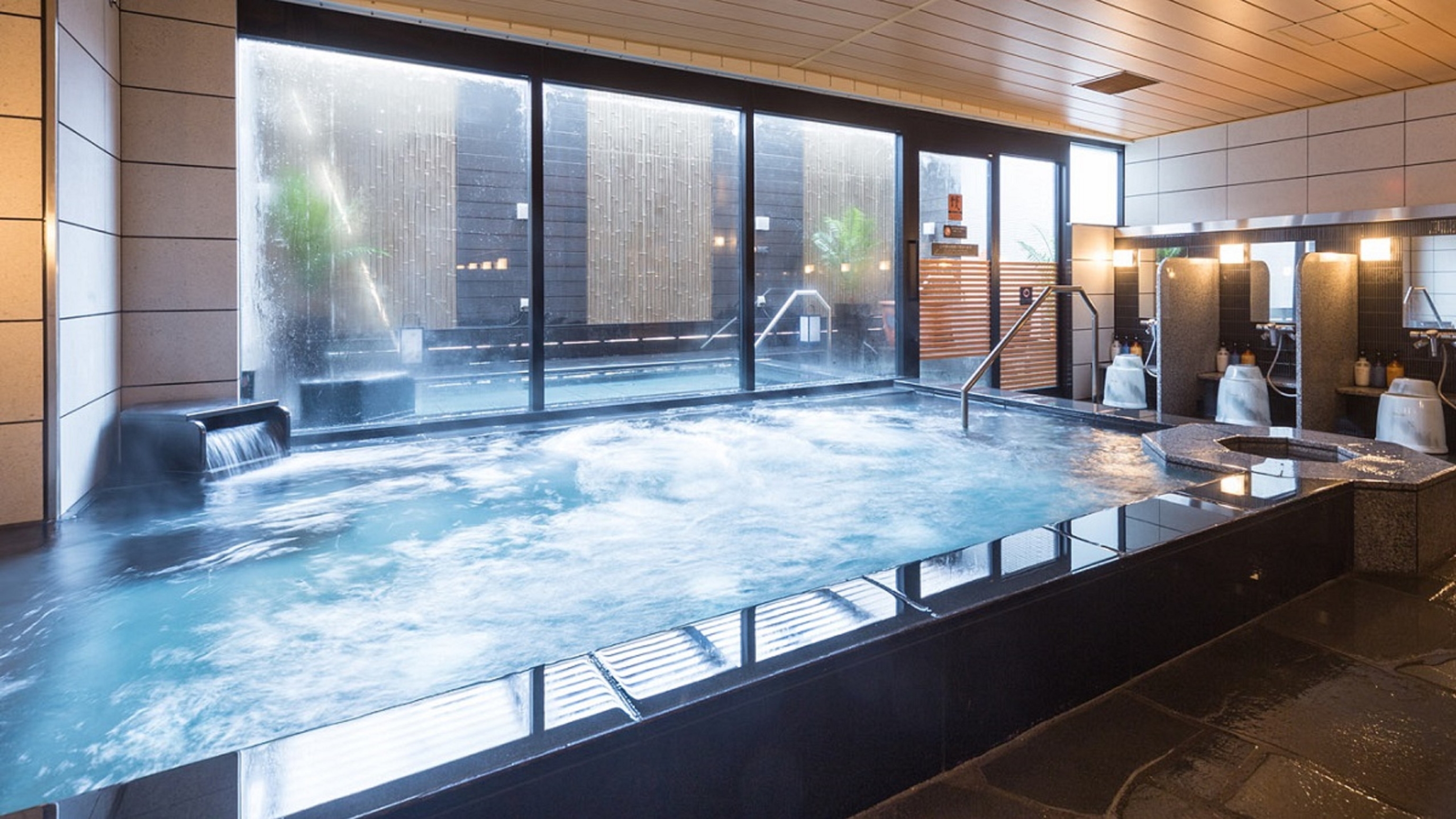 アパホテル&リゾート<西新宿五丁目駅タワー>