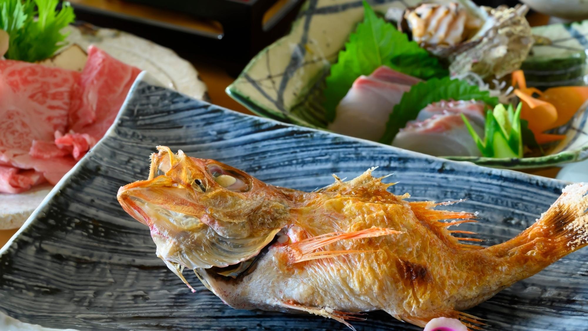 【しまね和牛ご縁旅】春のスタンダード「旬菜旬魚くにびき会席」陶板焼きにのどぐろほか島根の味覚堪能