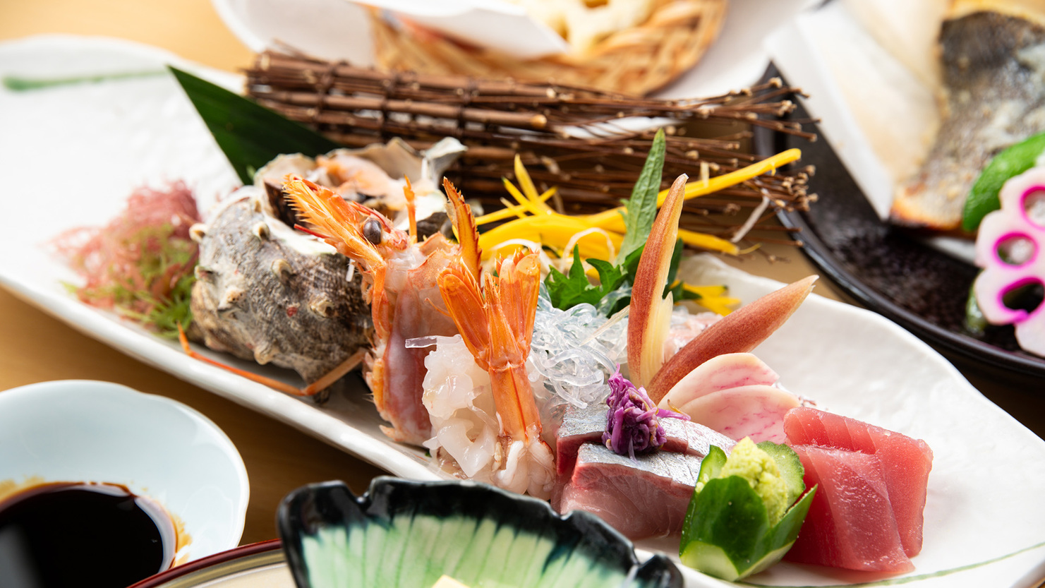 【楽天スーパーDEAL】【くにびき会席】神西湖に春を映す美食旅 〜旬菜旬魚くにびき会席と温泉の癒し〜
