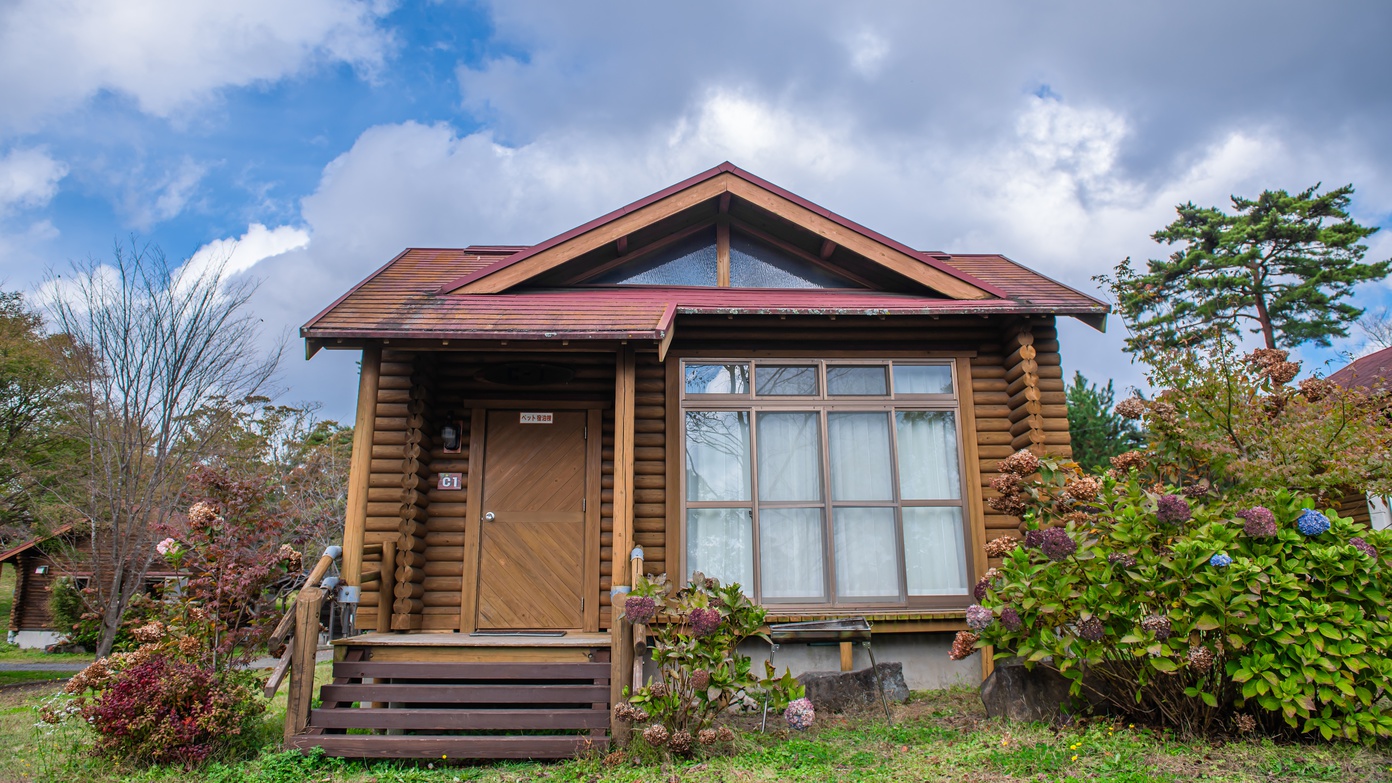 【1〜5名様】ログハウスC棟（6〜8畳／ペット可）