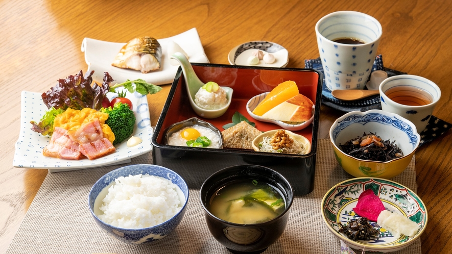 朝食（スクランブルエッグorゆで卵)