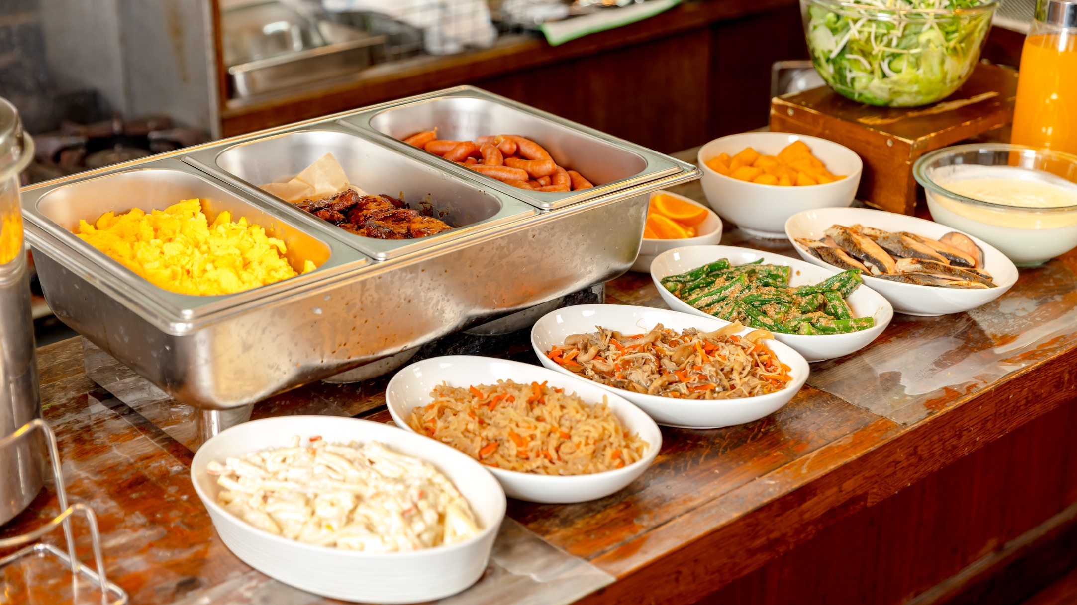 【朝食バイキング無料】　