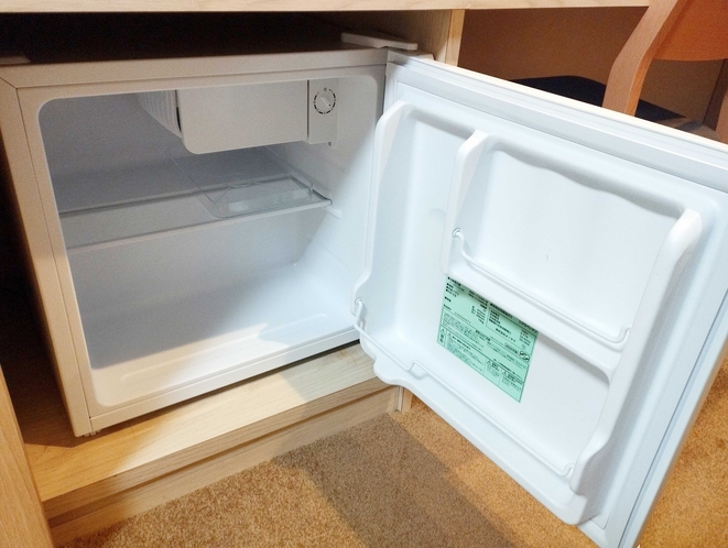 【各部屋】１ドアタイプ冷蔵庫を設置