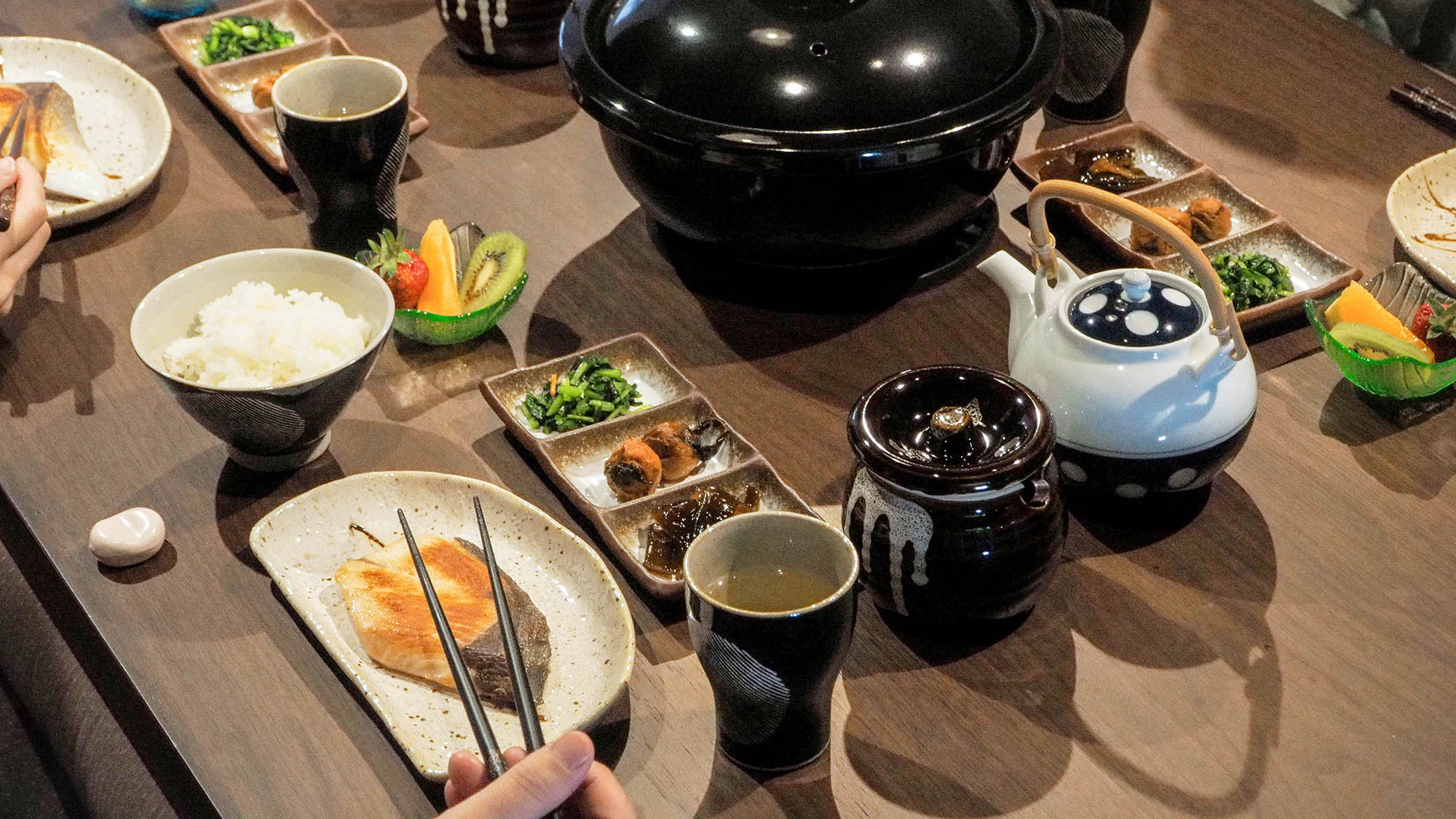 ・【朝食】古民家宿のキッチンで準備し召し上がっていただく朝食体験とゆったり過ごす特別な時間