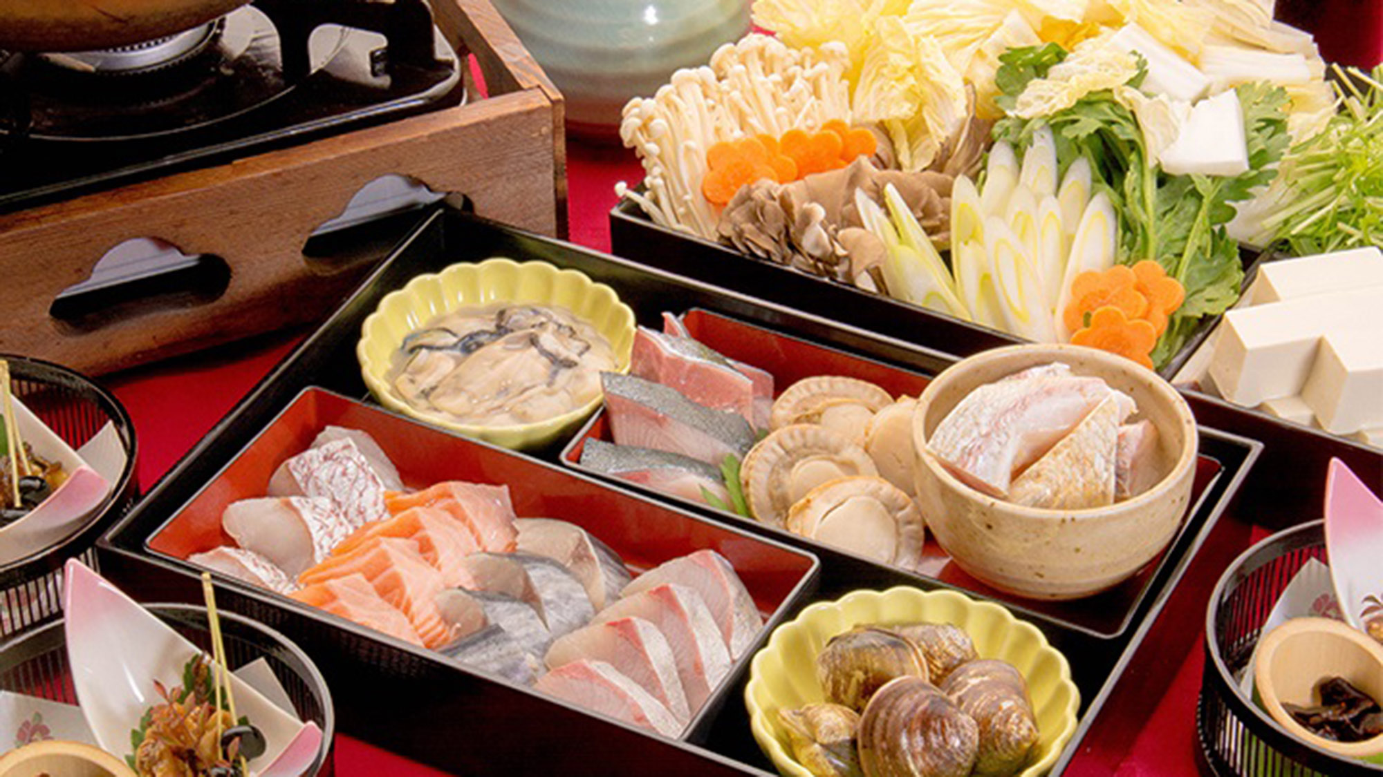 ・【夕食】海の幸を一鍋に凝縮。旬魚、貝の旨味が重なる滋味深い味わいです