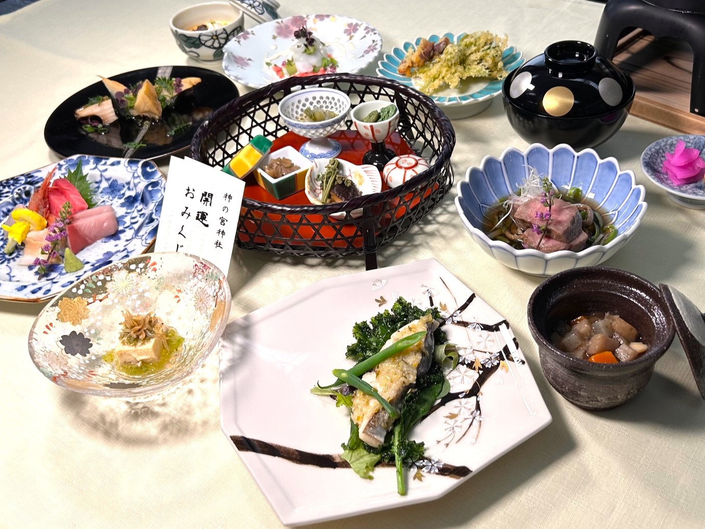 【1泊2食付】◆季節の創作会席◆美人の湯と旬の会席料理をご堪能＜和室10畳＞