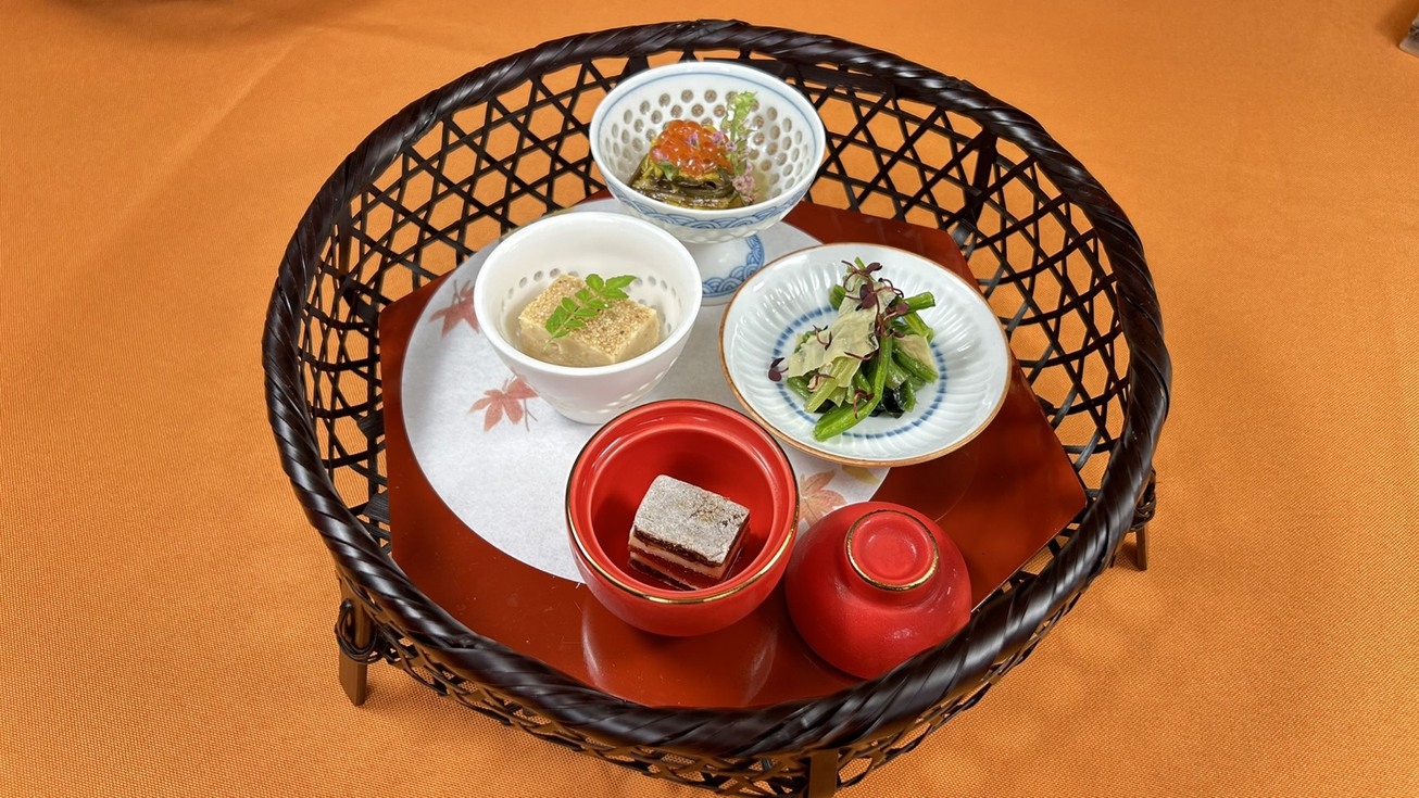 【連休限定】季節の創作会席◆美人の湯と旬の会席料理をご堪能