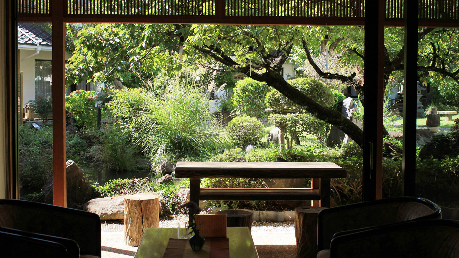 【素泊まり】自然溢れる庭園を囲み過ごす静かな時間と湯村温泉で癒される♪