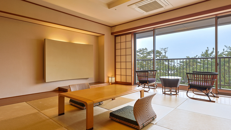 琉球畳和室～シンプルかつモダンな琉球畳をあしらったお部屋