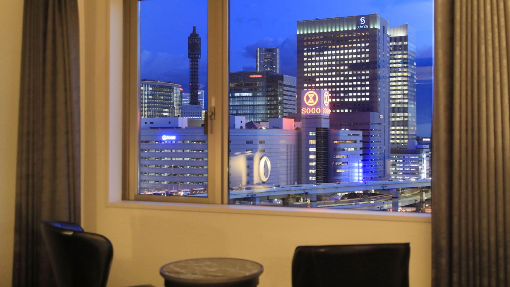 お部屋からの眺め：夜景(そごう側)