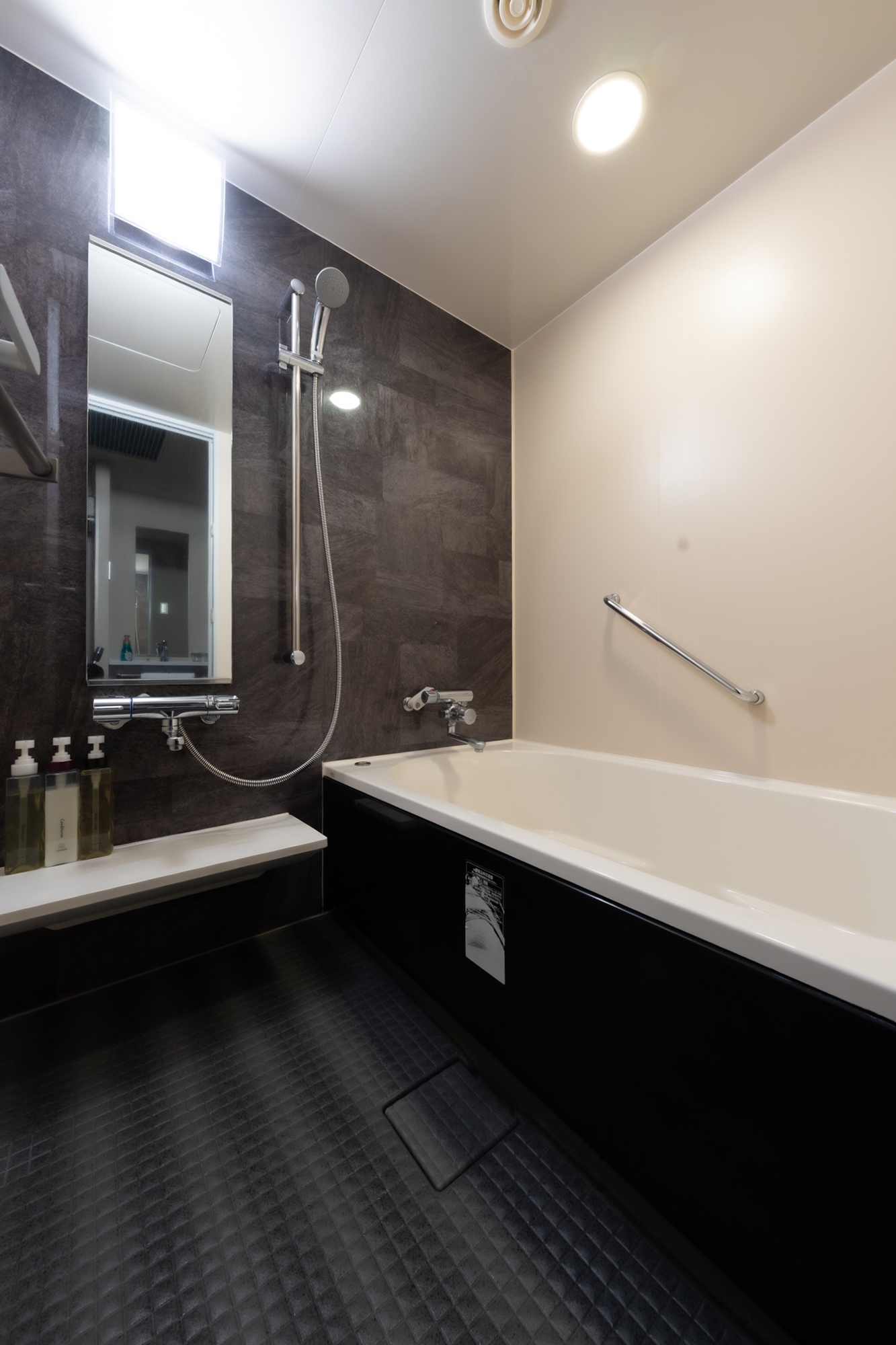 バスルーム（コンフォート・スーペリアダブル・スーペリアツイン・ファミリーツイン）