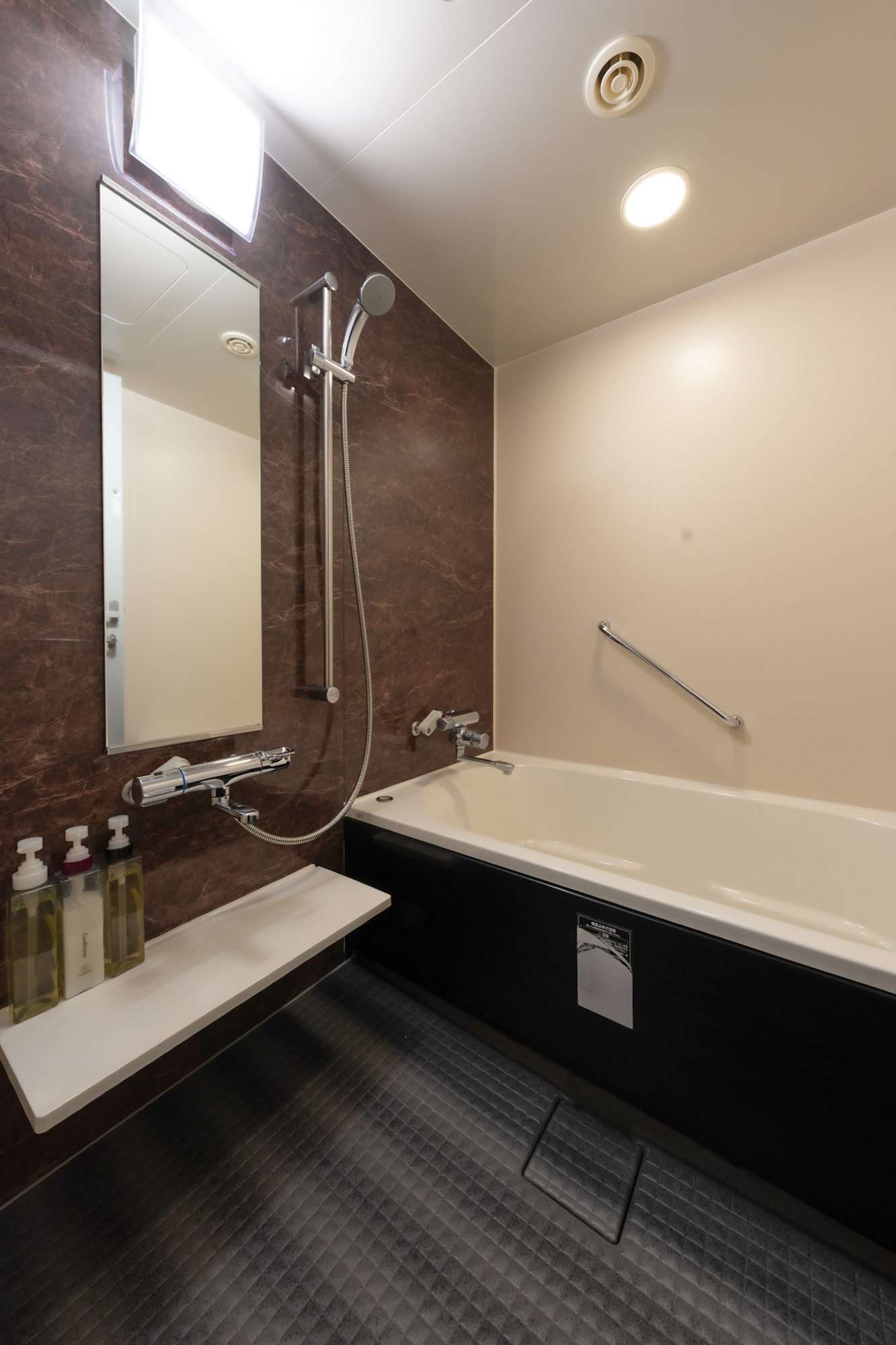 バスルーム（コンフォート・スーペリアダブル・スーペリアツイン・ファミリーツイン）