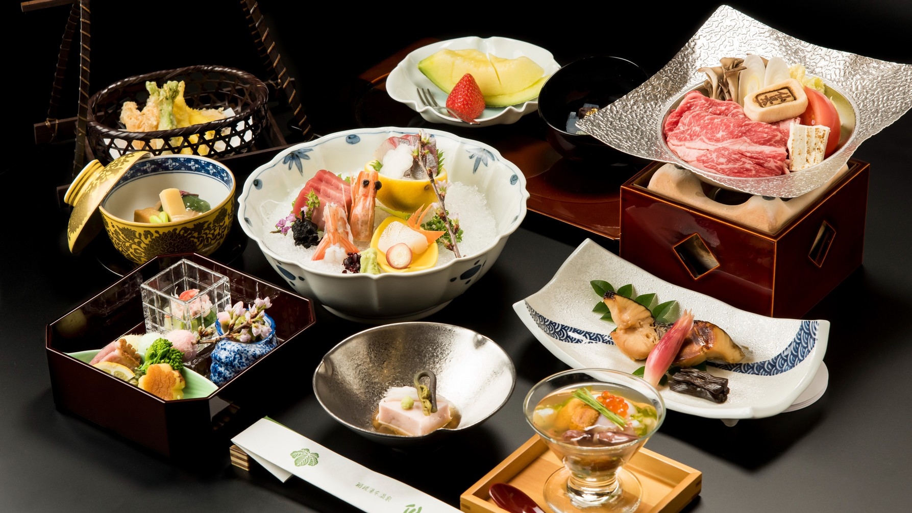 全室49，650円で泊まれて冷蔵庫付！（半）露天風呂付離れで朝夕お部屋食（１泊２食付）