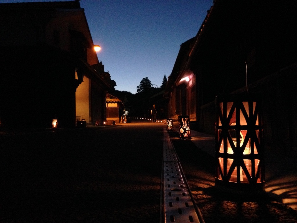 秋｜吹屋ベンガラ灯り