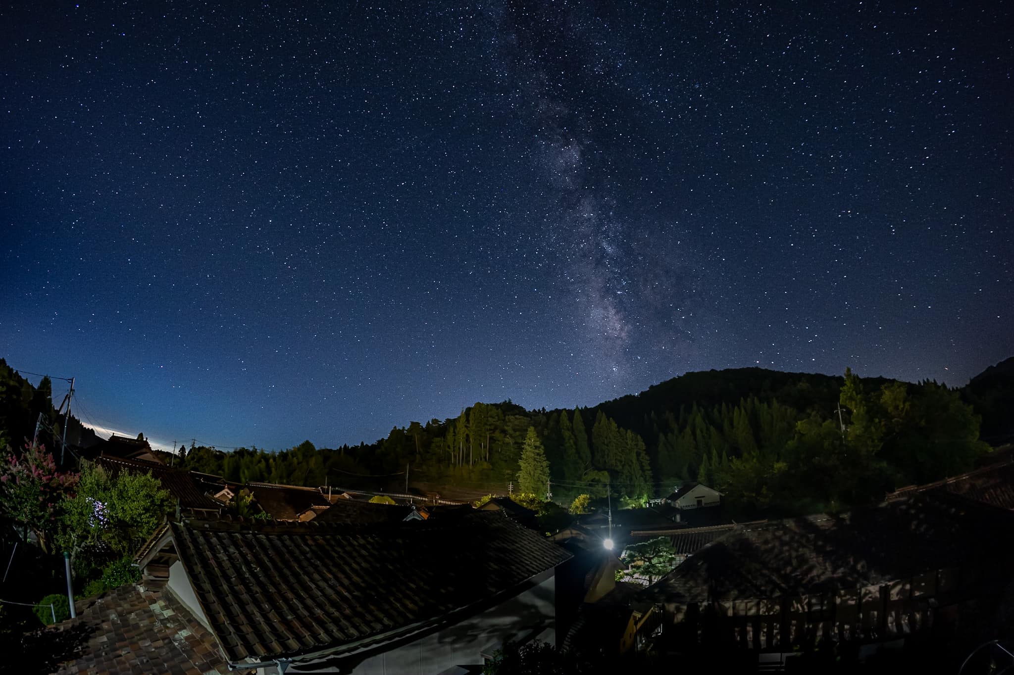 満天の星空を眺める夜