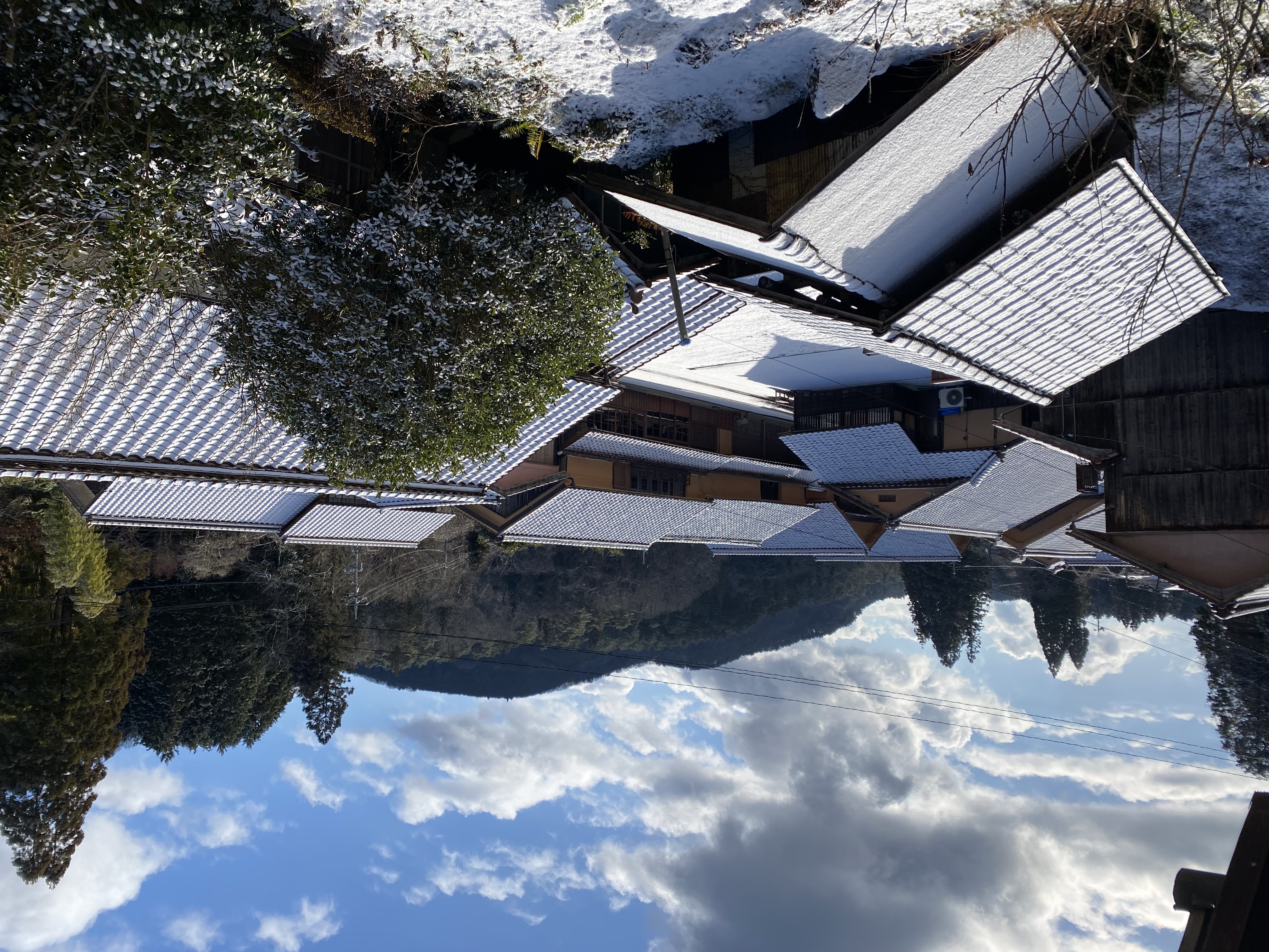 冬｜ゲストハウス館内への入り口付近