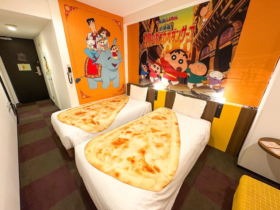 「クレヨンしんちゃんルーム」【超華麗！灼熱のカスカベダンサーズ】オリジナル限定グッズ付　朝食付