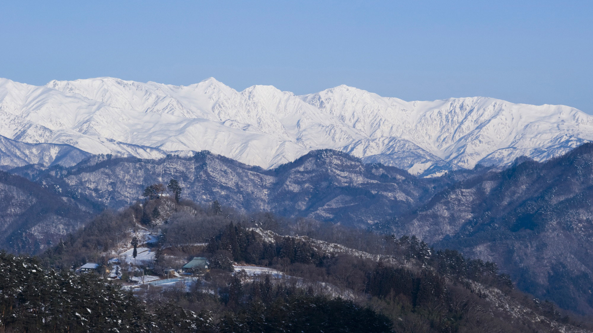 冬の北アルプス(写真提供：長野県観光機構)