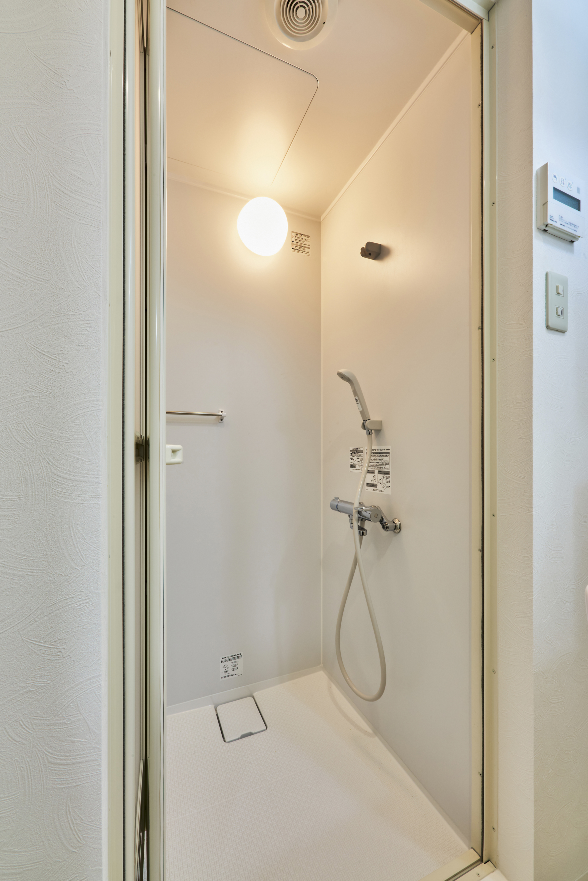 ファミリールーム　専用シャワールーム