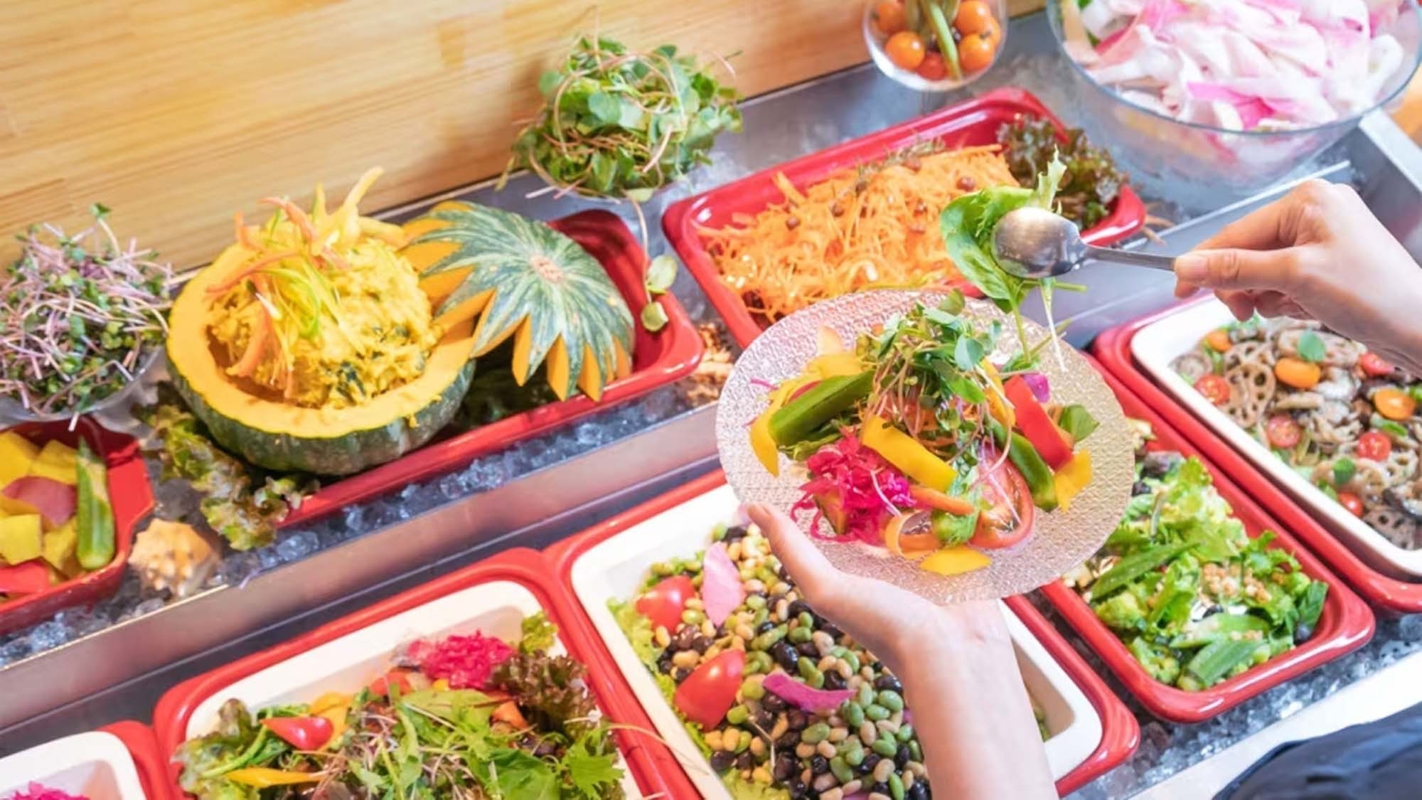 【冬SALE】鮑づくし贅沢鮨コース＆朝食をブランチに！ランチビュッフェ付海辺のコテージお寝坊プラン