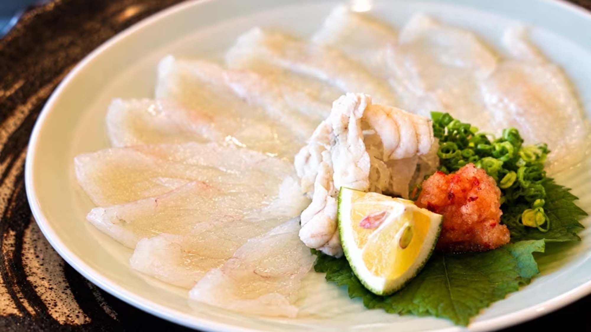 【期間限定光の道プレミアム】海を望む鮨宿｜とらふぐ・鮑・特上握り＆スイーツ・ドリンクフリー／1泊夕食