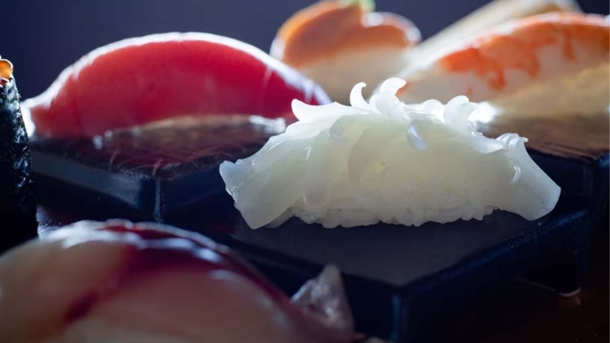 【新春SALE】先着13，900円！夕食は 豪華！鮑尽くし鮨コース＆海辺のコテージSTAY＜夕食付＞