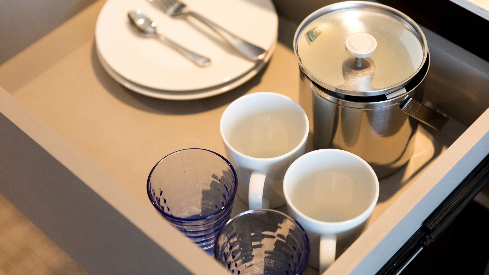 ■デラックスツイン｜食器類ご準備しております