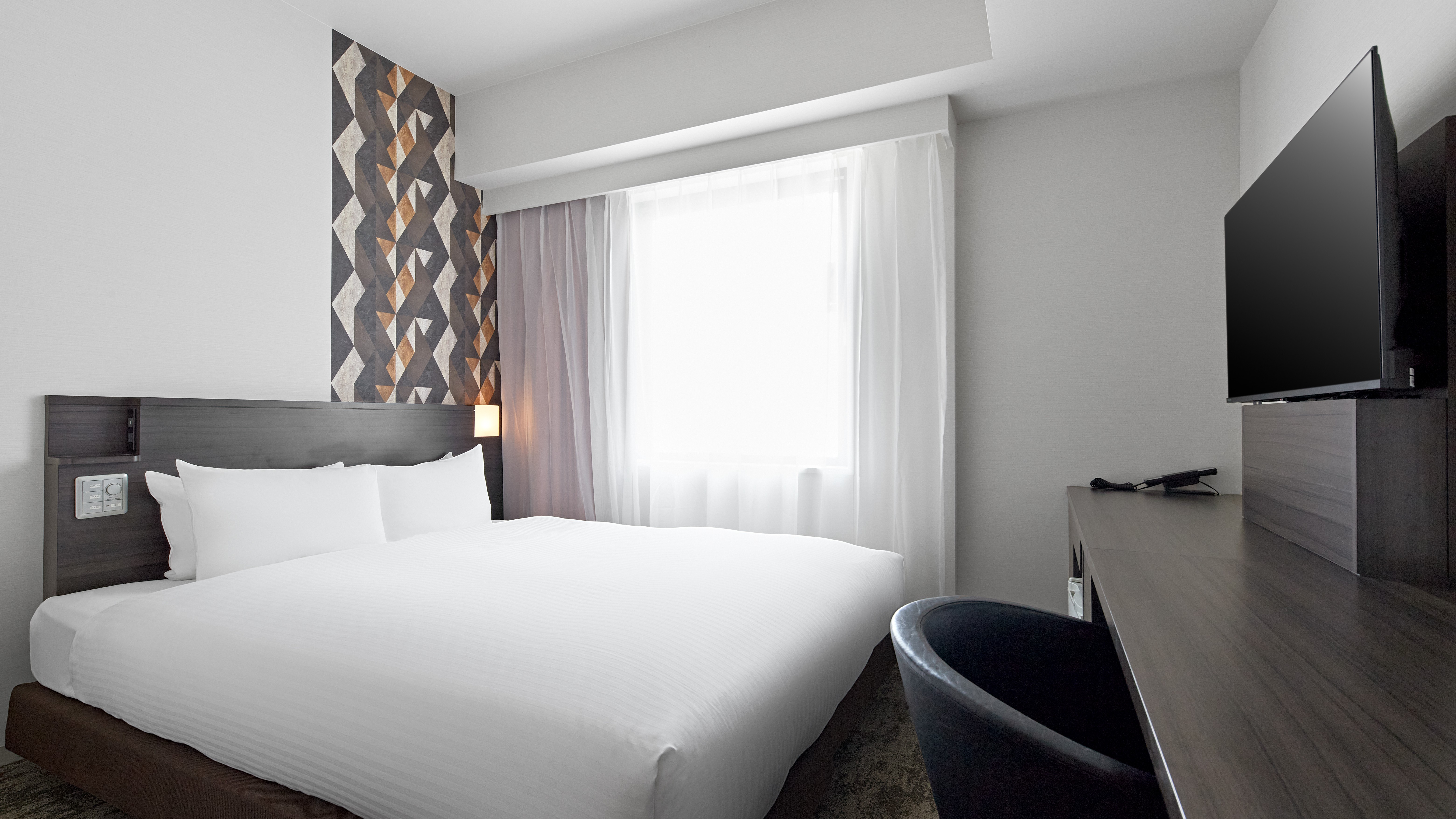 ・【デラックスダブル】コンフォートダブルより広いお部屋でカップルにピッタリです