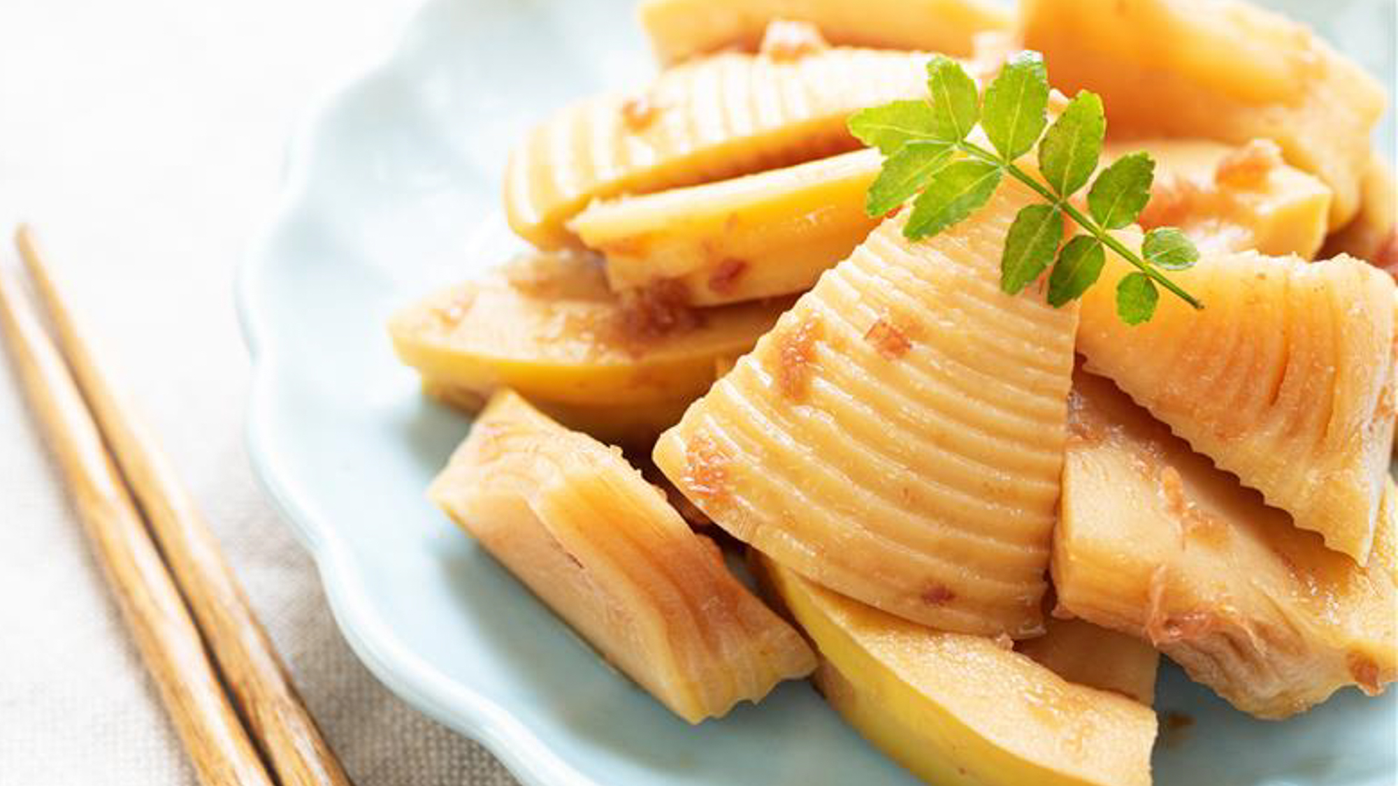 （日替わり）たけのこの旨味を出汁の風味を活かして仕上げた、やさしい味わいの一品