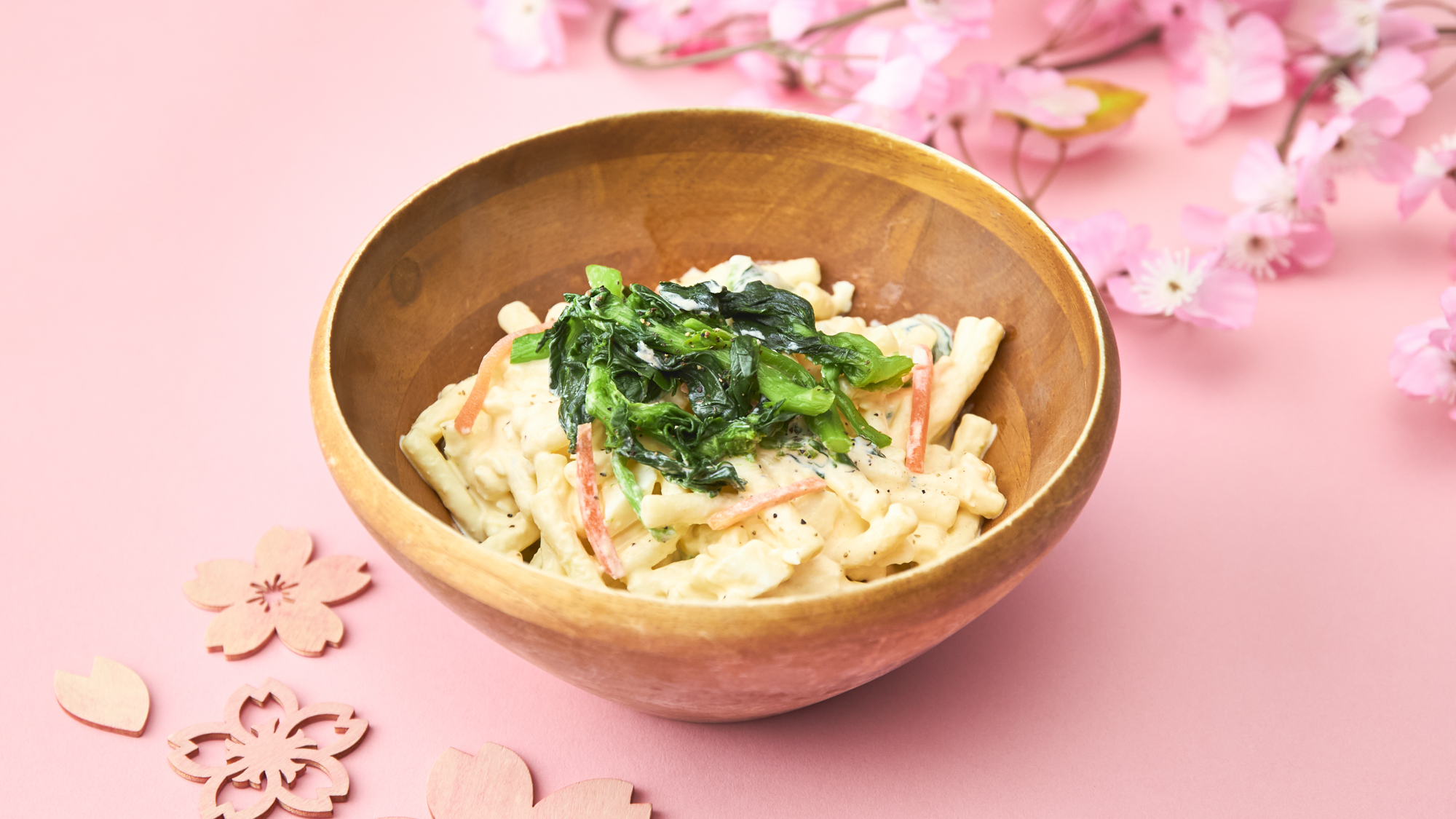 （日替わり）定番の玉子サラダに春の食材を取り入れ、彩り豊かに仕上げました