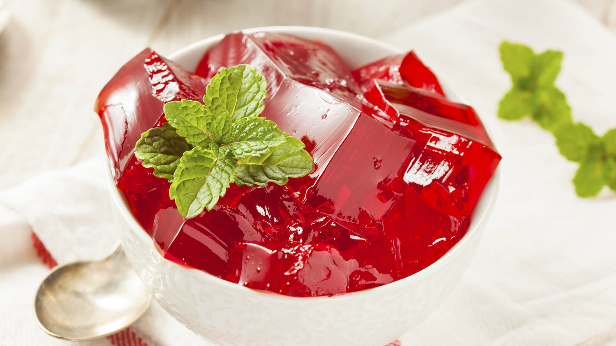 お姫様の大好きなフルーツゼリーでひとやすみ。