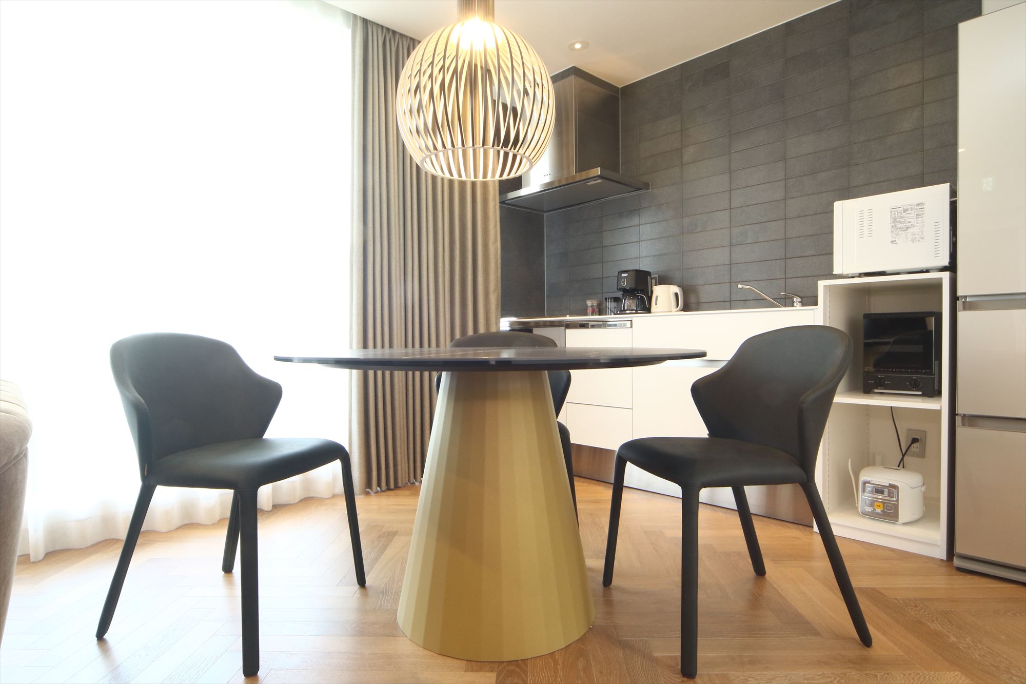 ユニート1F ダイニングキッチン