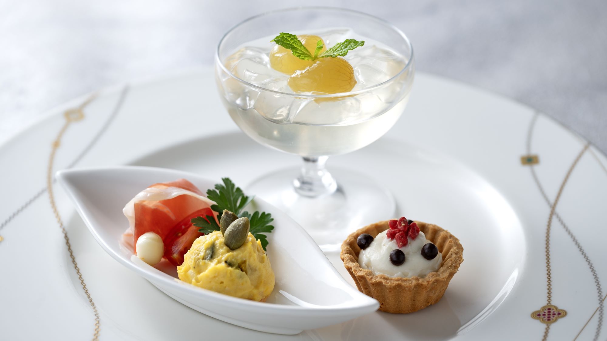 「BOOKING／BOOKING」新潮文庫 X TOUTEN BOOKSTORE