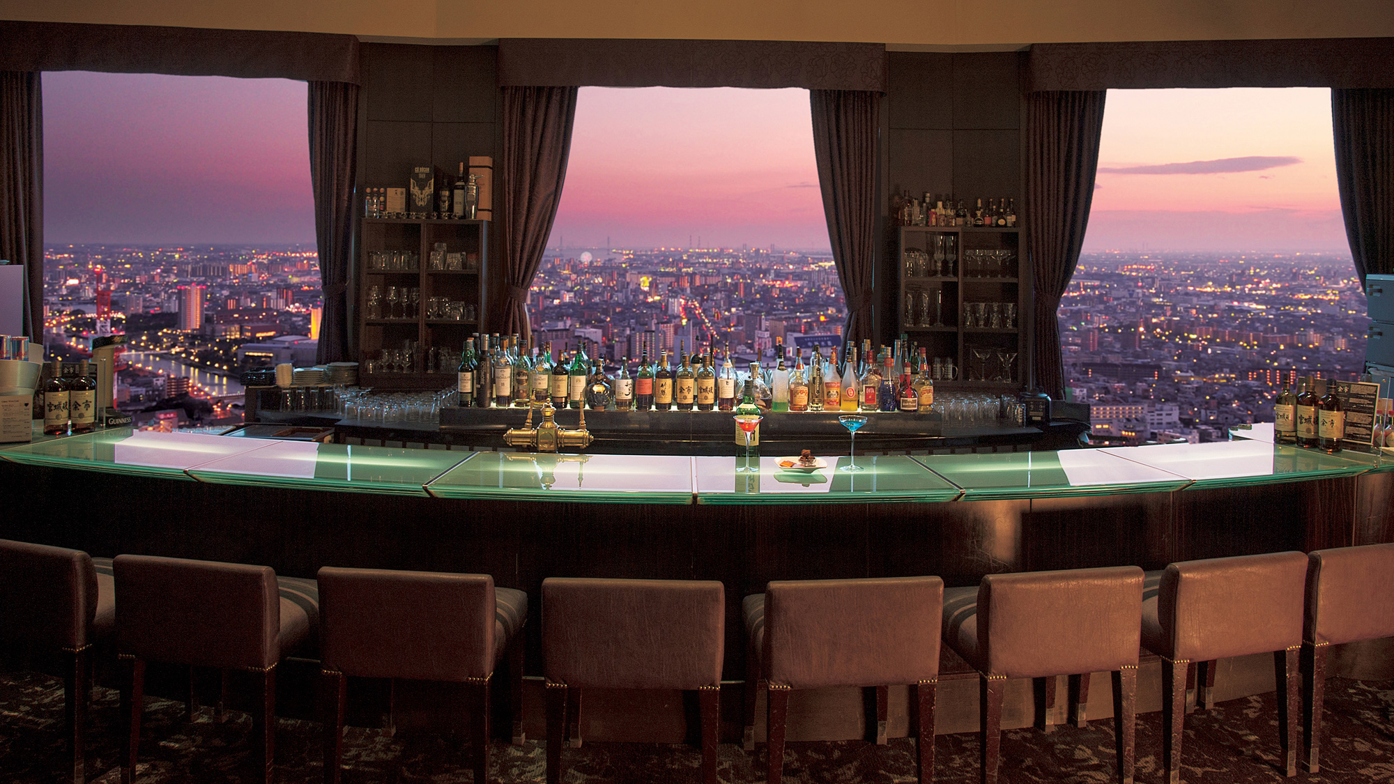 30Fバー「スターゲイト」夕景