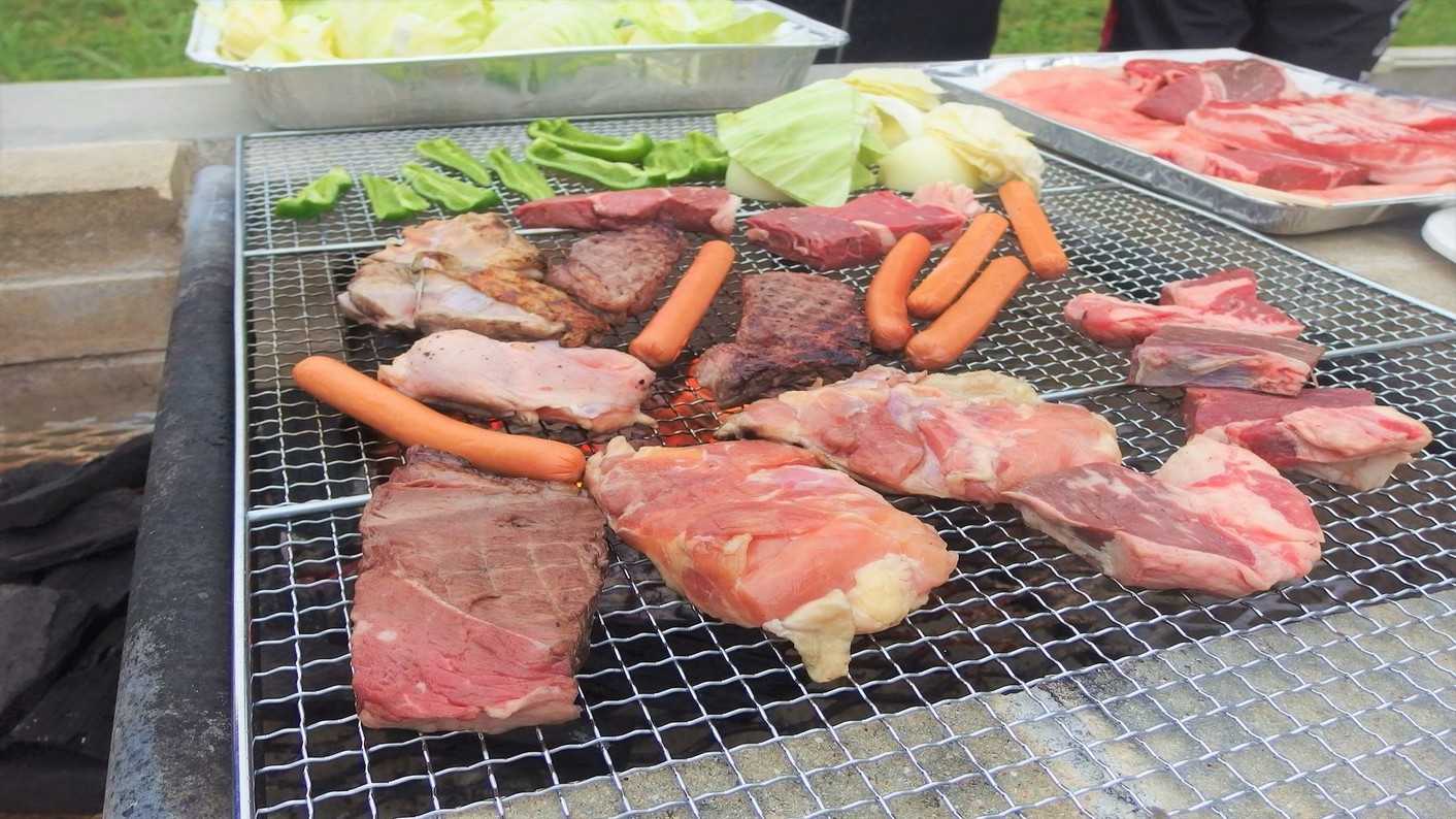 【テラスで手ぶらBBQ！】国産黒毛和牛付★食材盛りだくさん！みんなで楽しむBBQディナー