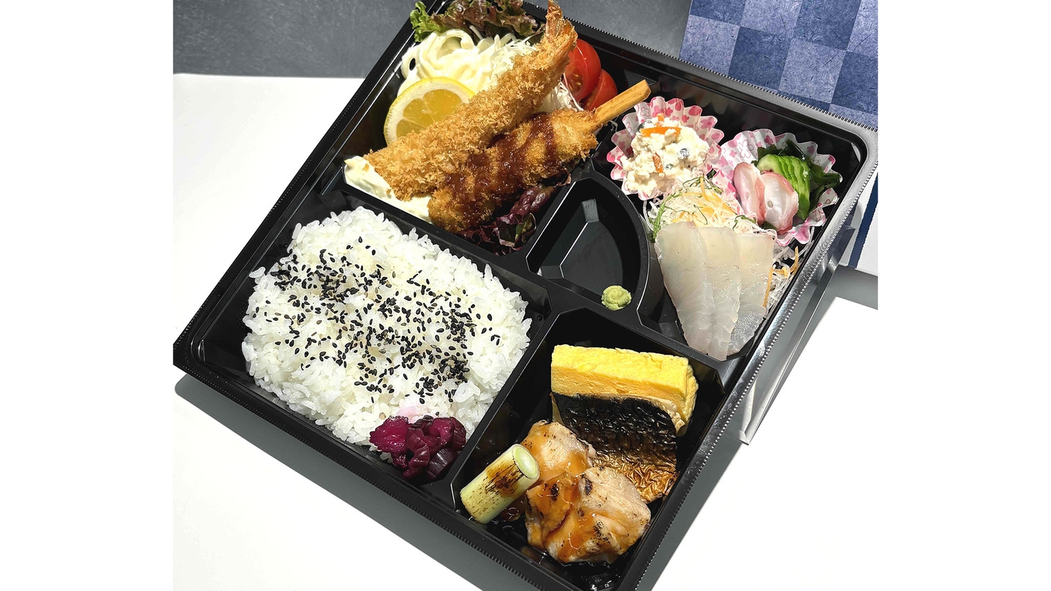【1日限定】割子弁当を食べながら『第79回海の日名古屋みなと祭花火大会』を鑑賞プラン☆（無料朝食付）