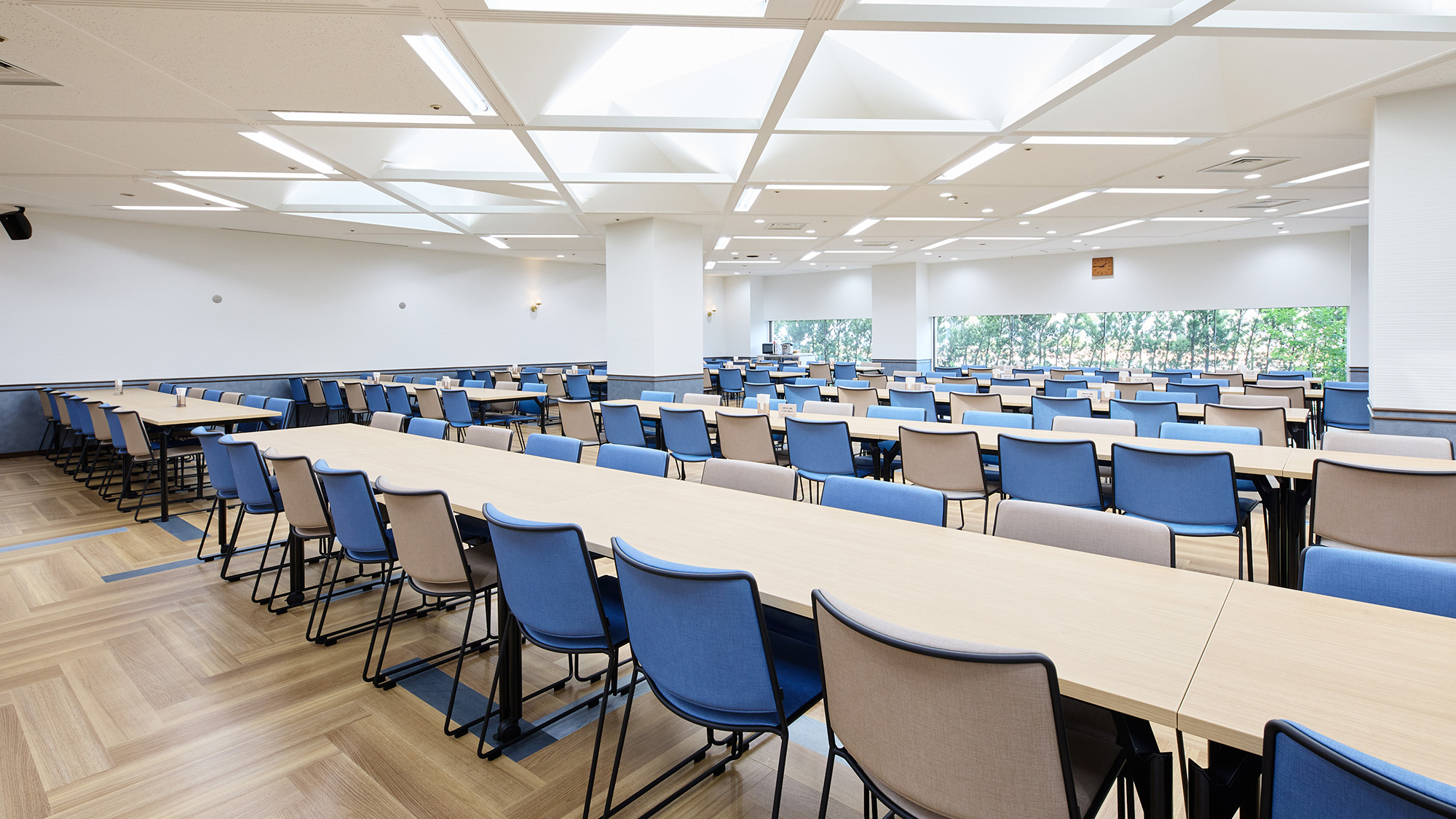 1階レストランです。朝食はこちらにてお召し上がりいただけます。